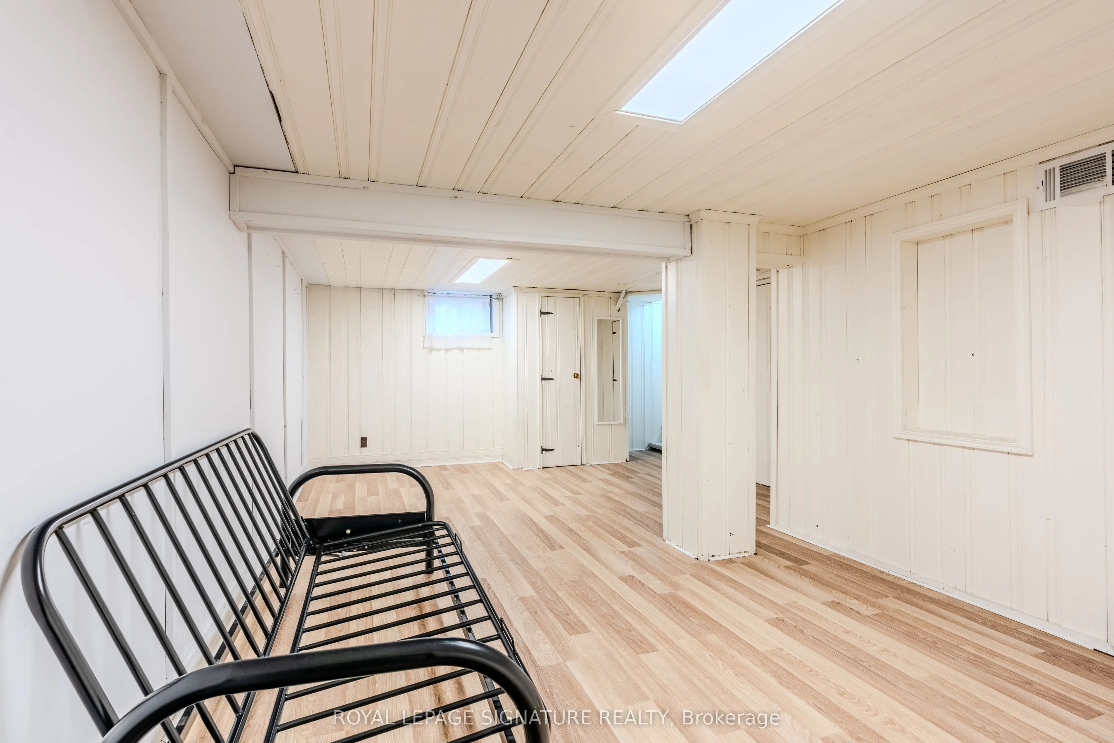 10 Holswade Road