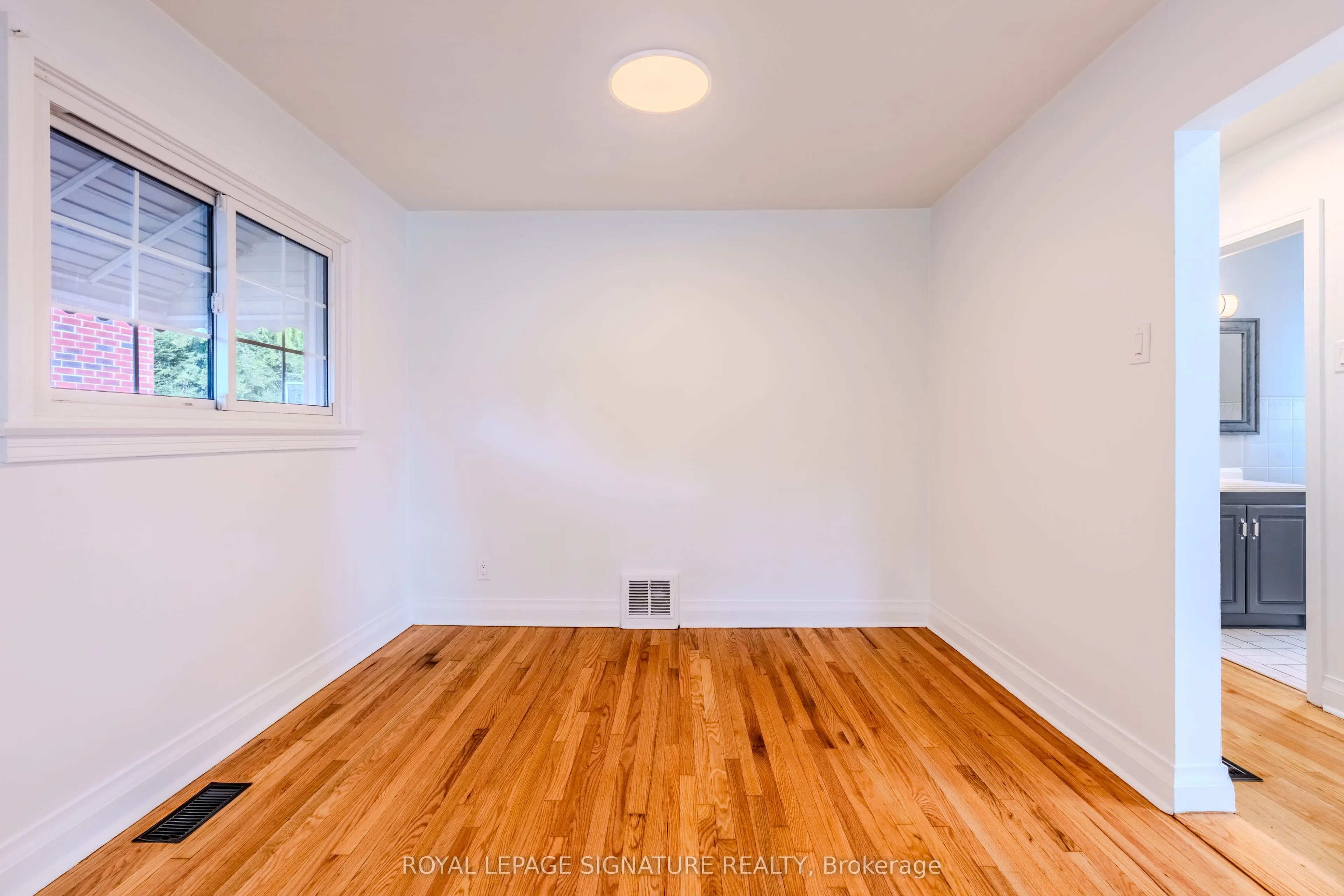 10 Holswade Road