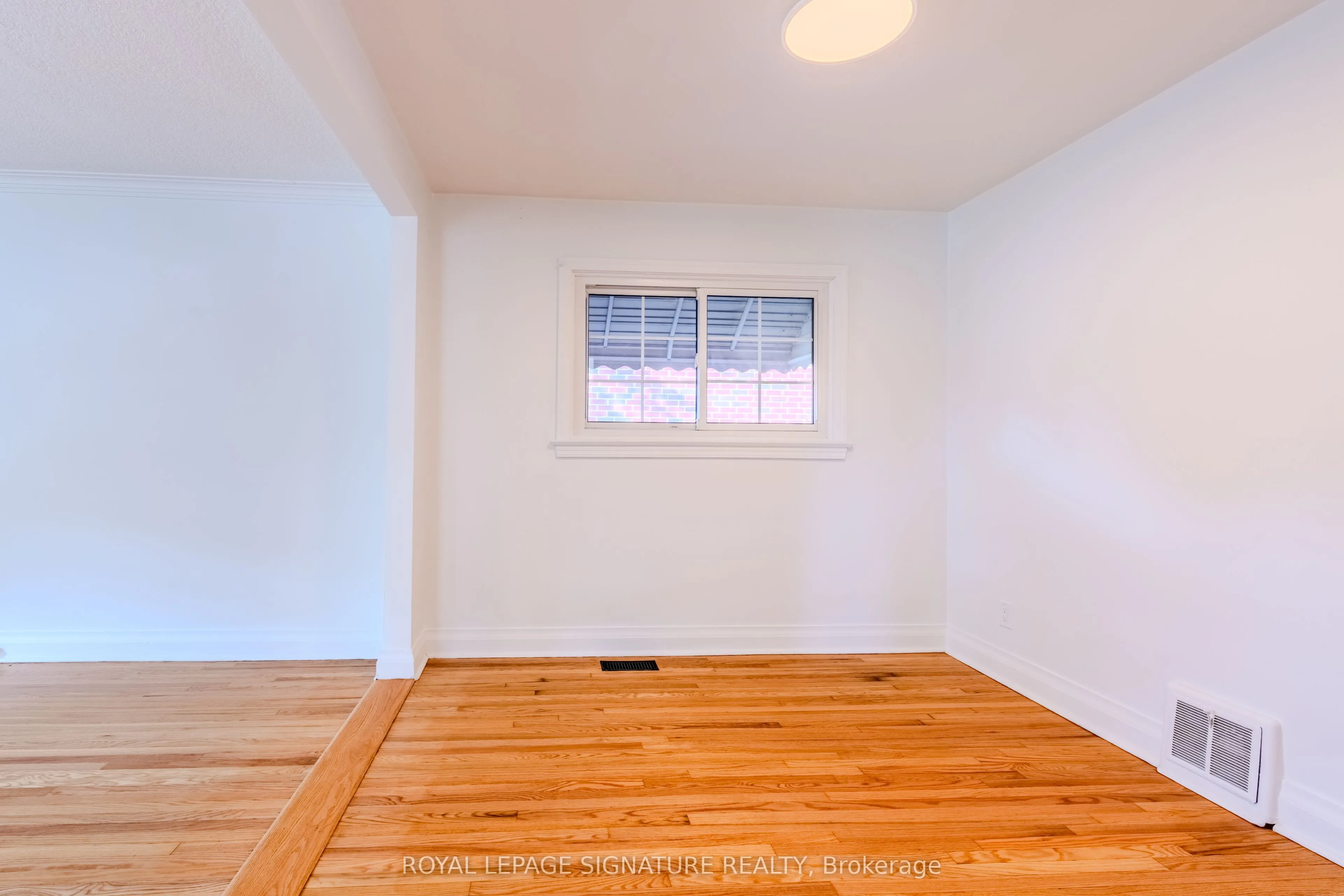 10 Holswade Road