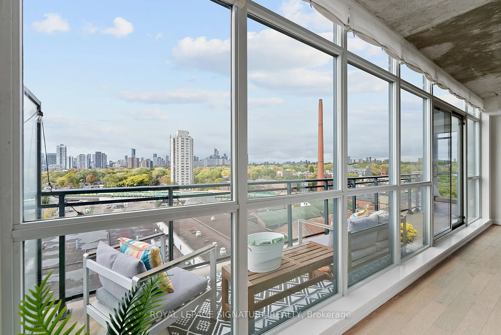 1190 Dundas Street E, #1021