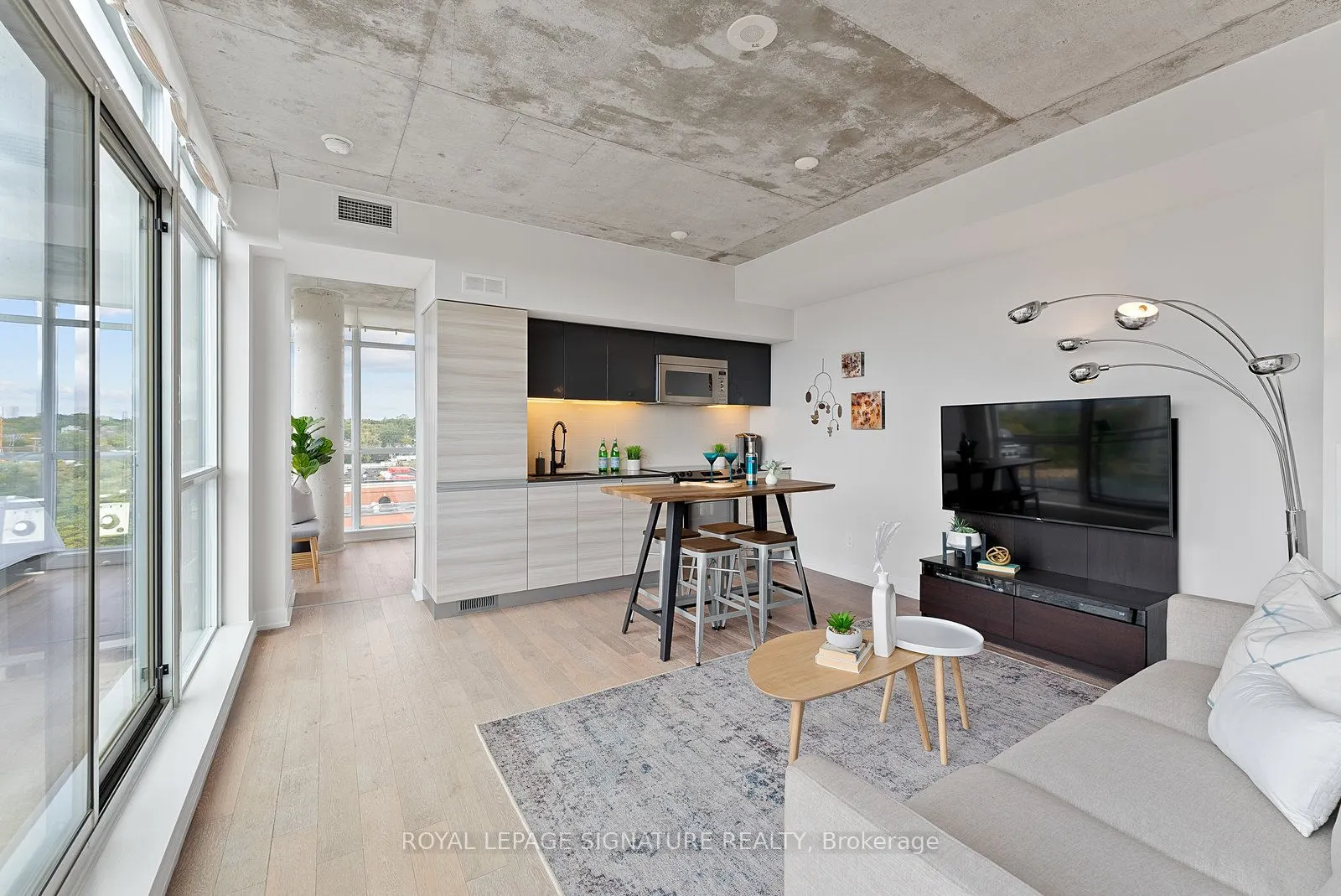 1190 Dundas Street E, #1021
