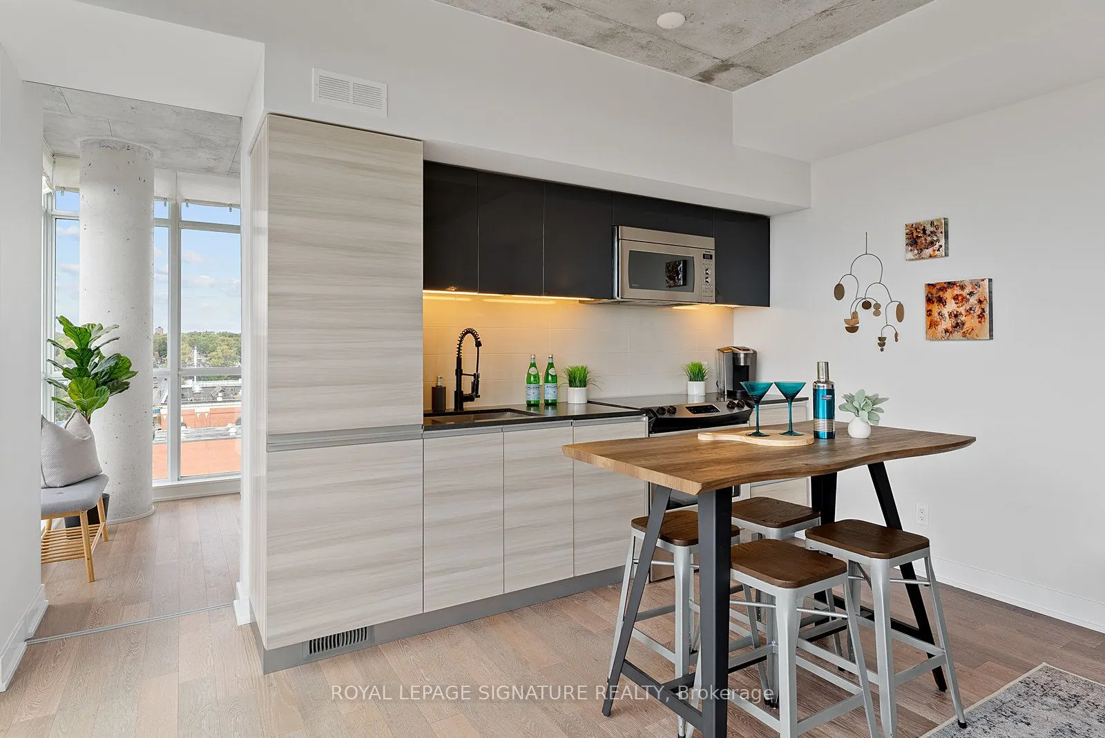 1190 Dundas Street E, #1021