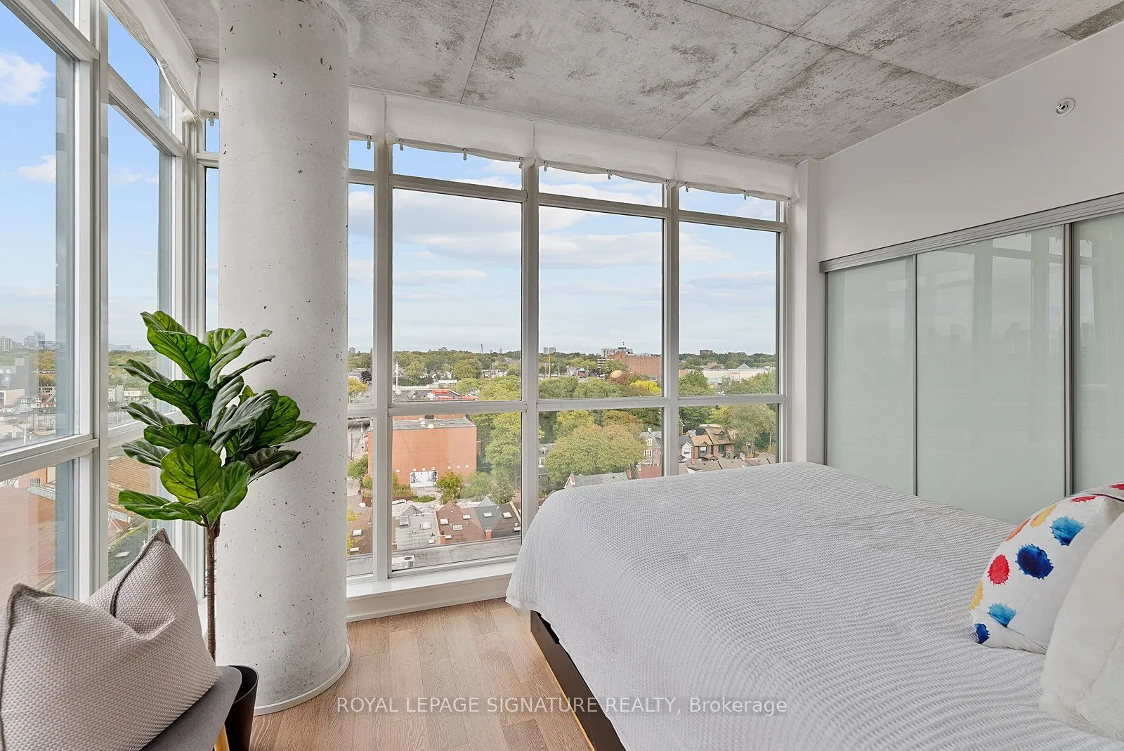 1190 Dundas Street E, #1021
