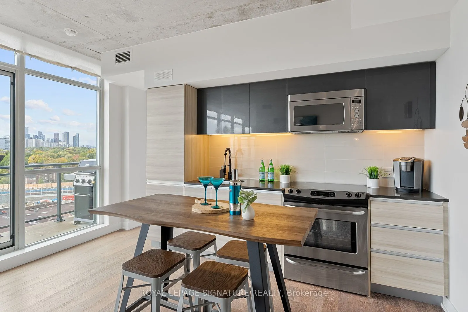 1190 Dundas Street E, #1021