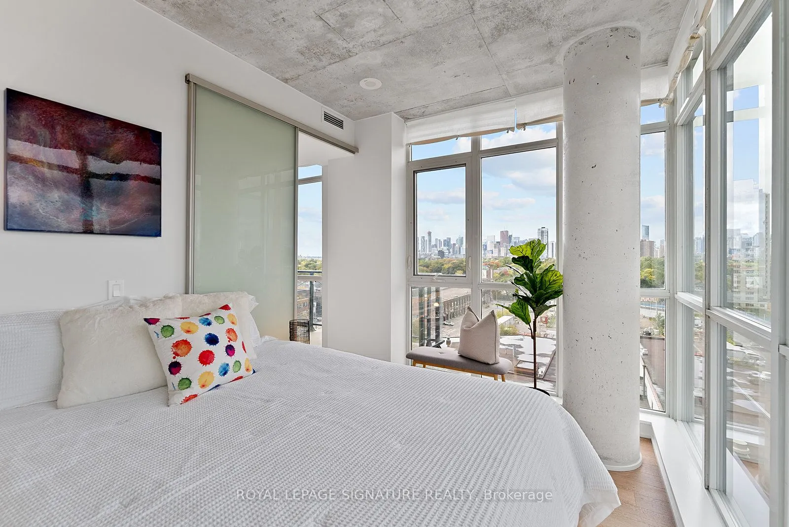 1190 Dundas Street E, #1021