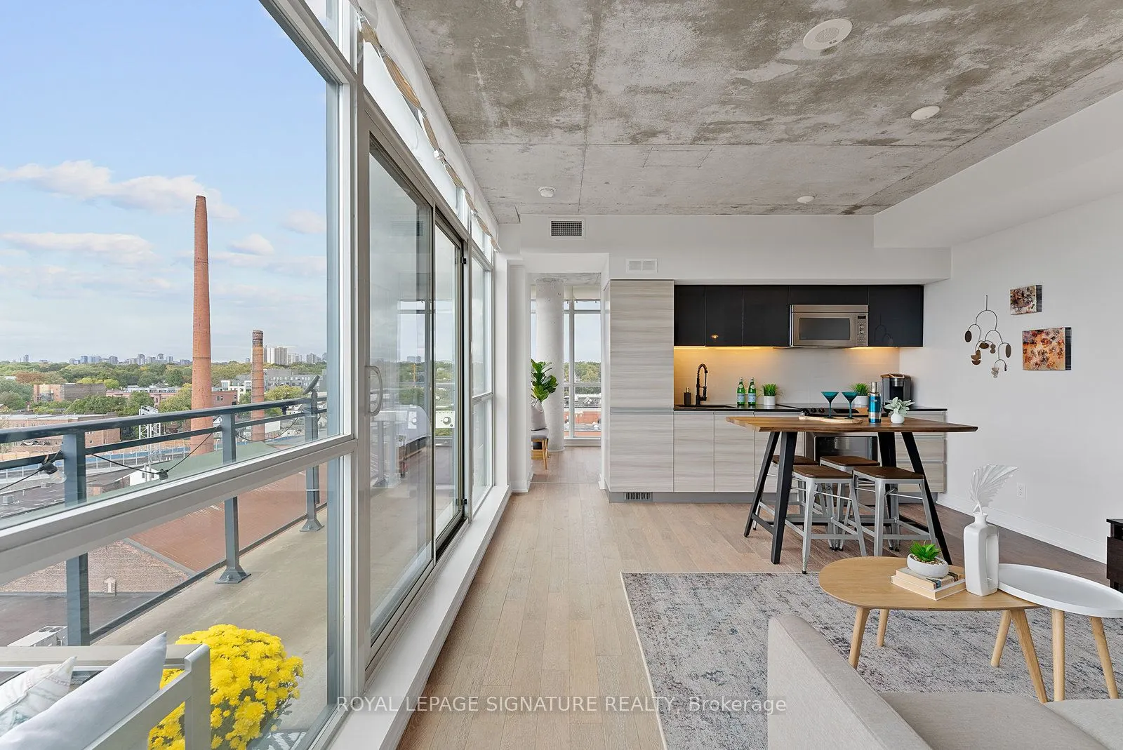 1190 Dundas Street E, #1021