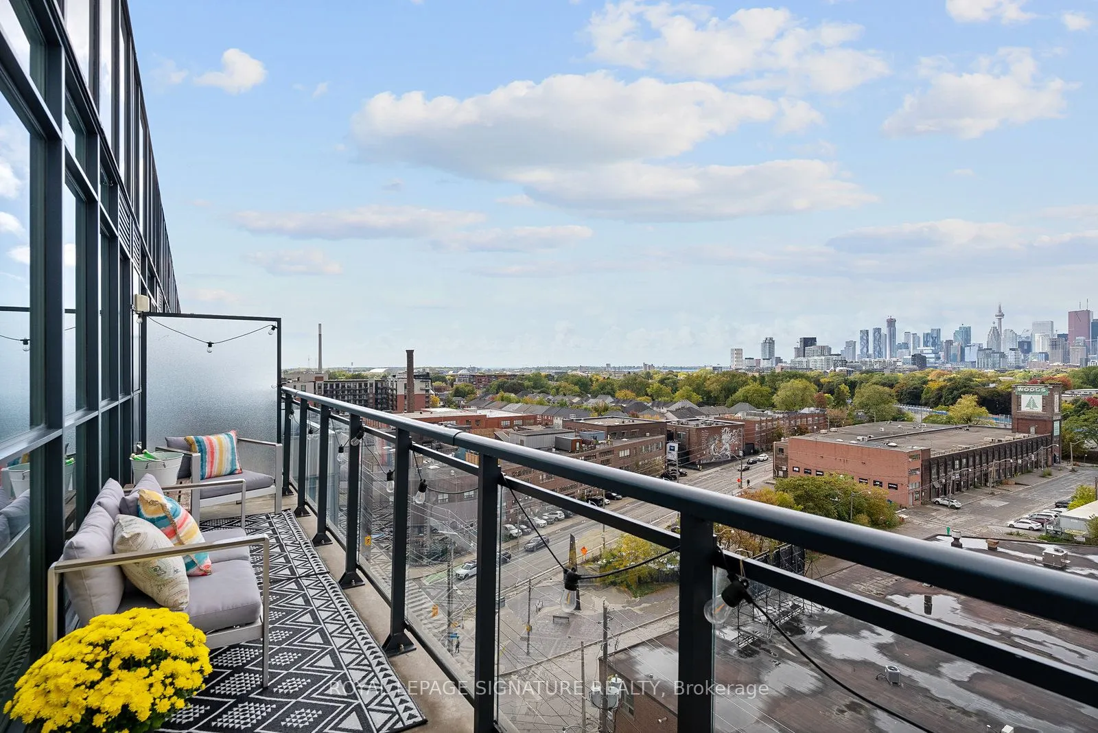 1190 Dundas Street E, #1021