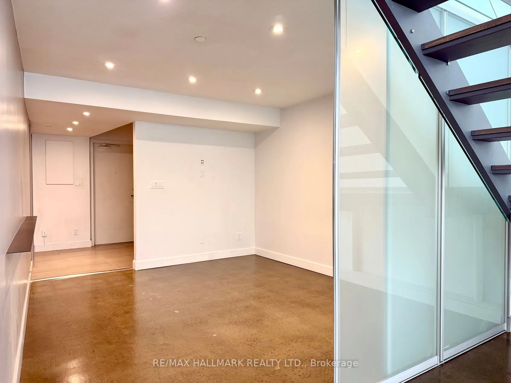 1173 Dundas Street E, #131