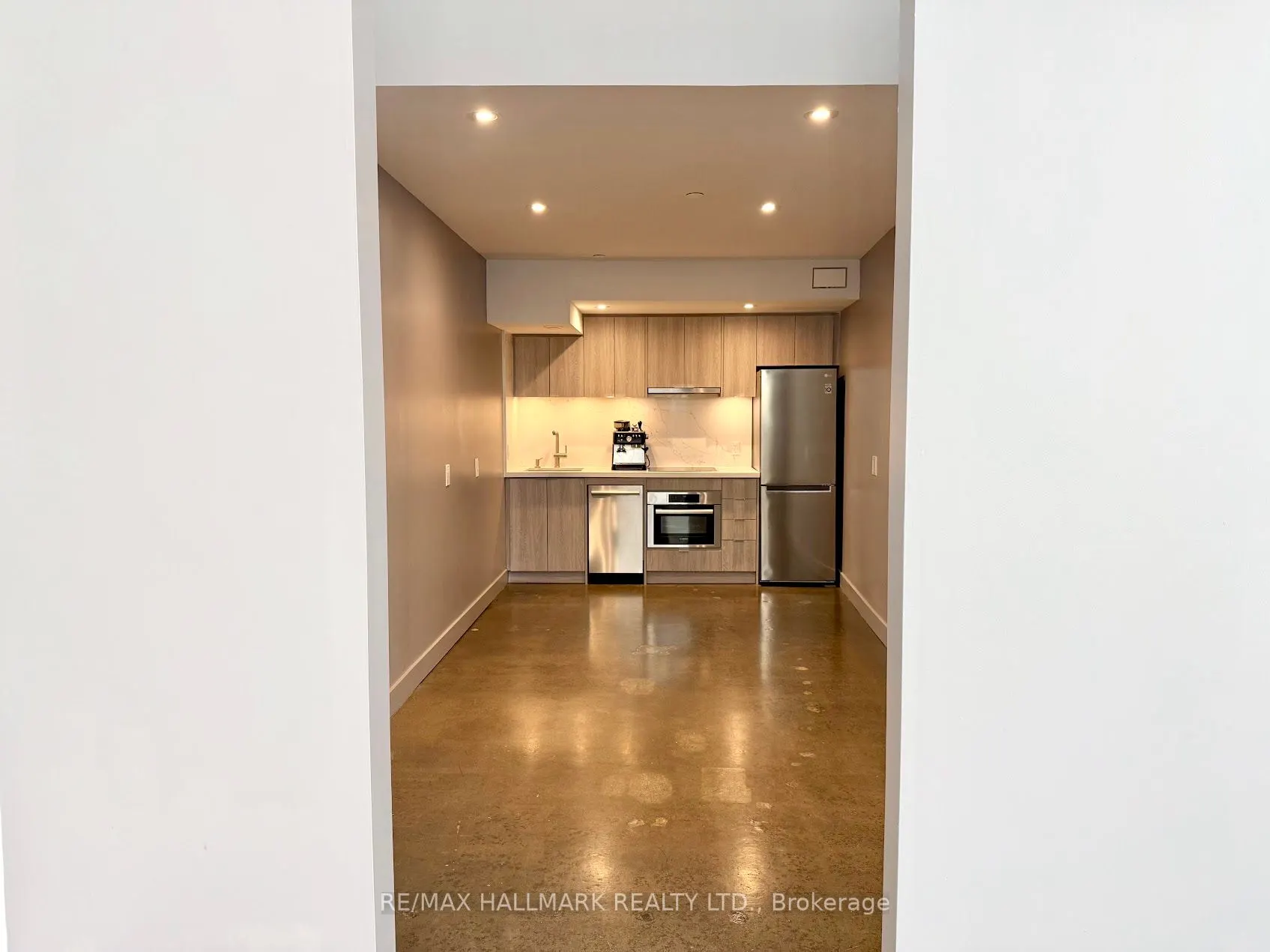 1173 Dundas Street E, #131