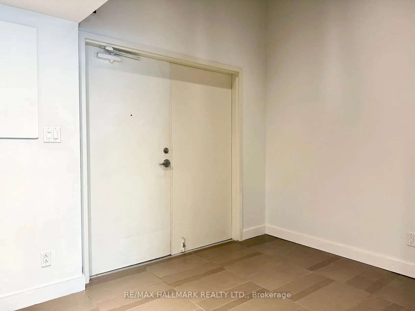 1173 Dundas Street E, #131