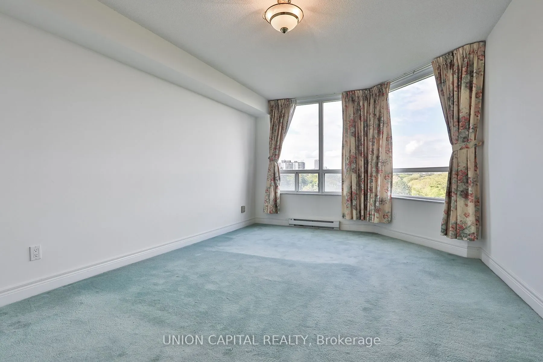 138 Bonis Avenue, #720