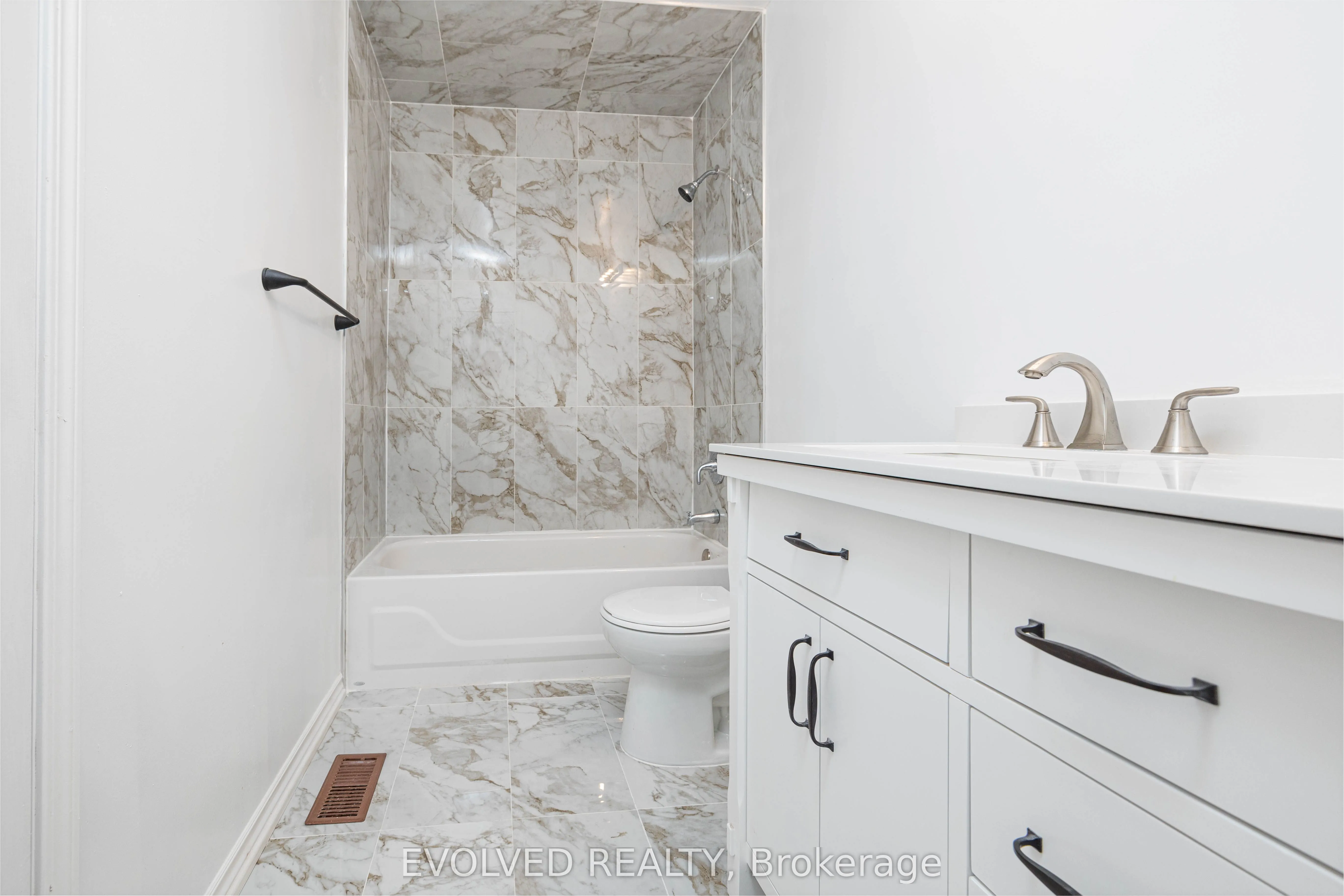 1075 Ellesmere Road, #84