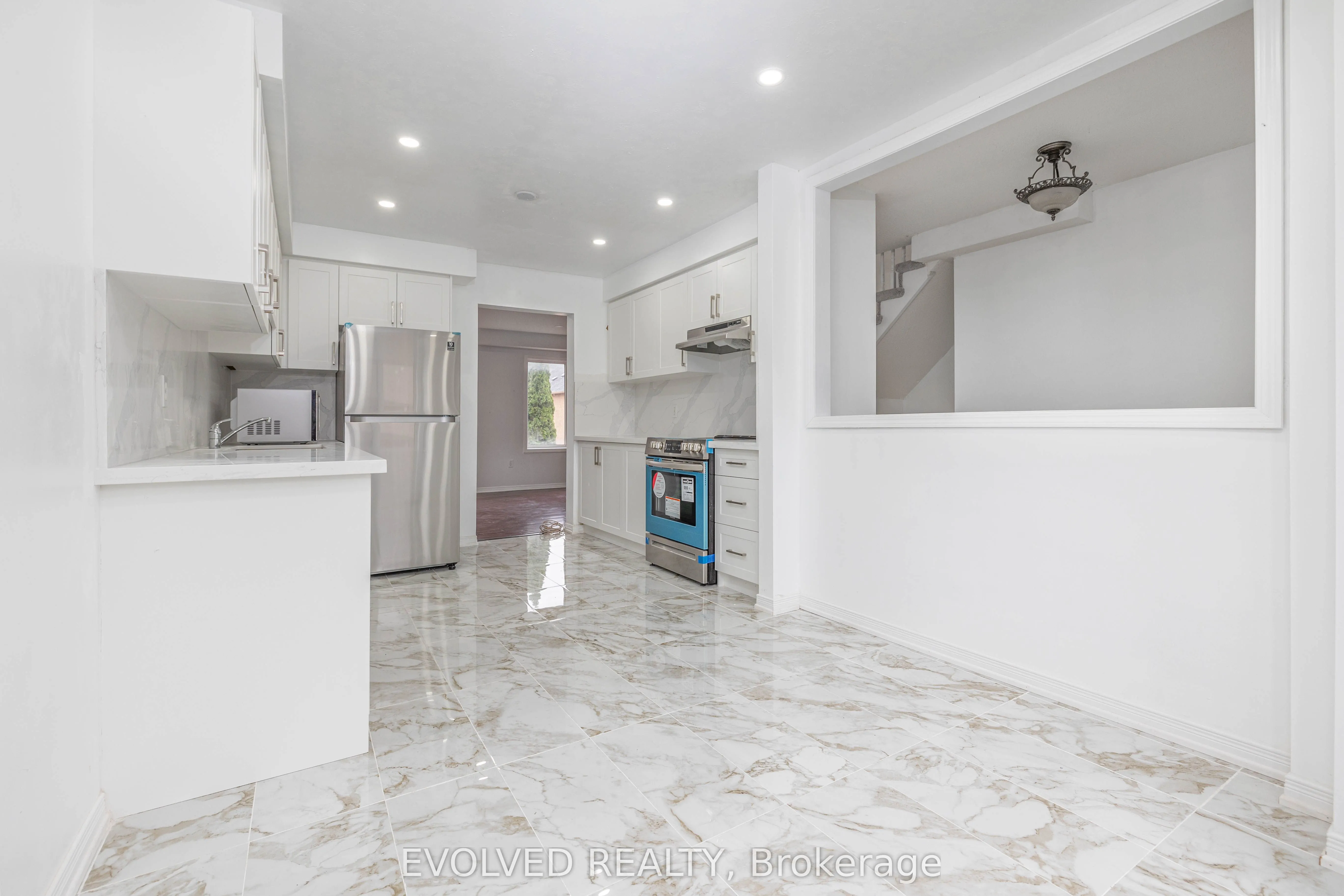 1075 Ellesmere Road, #84
