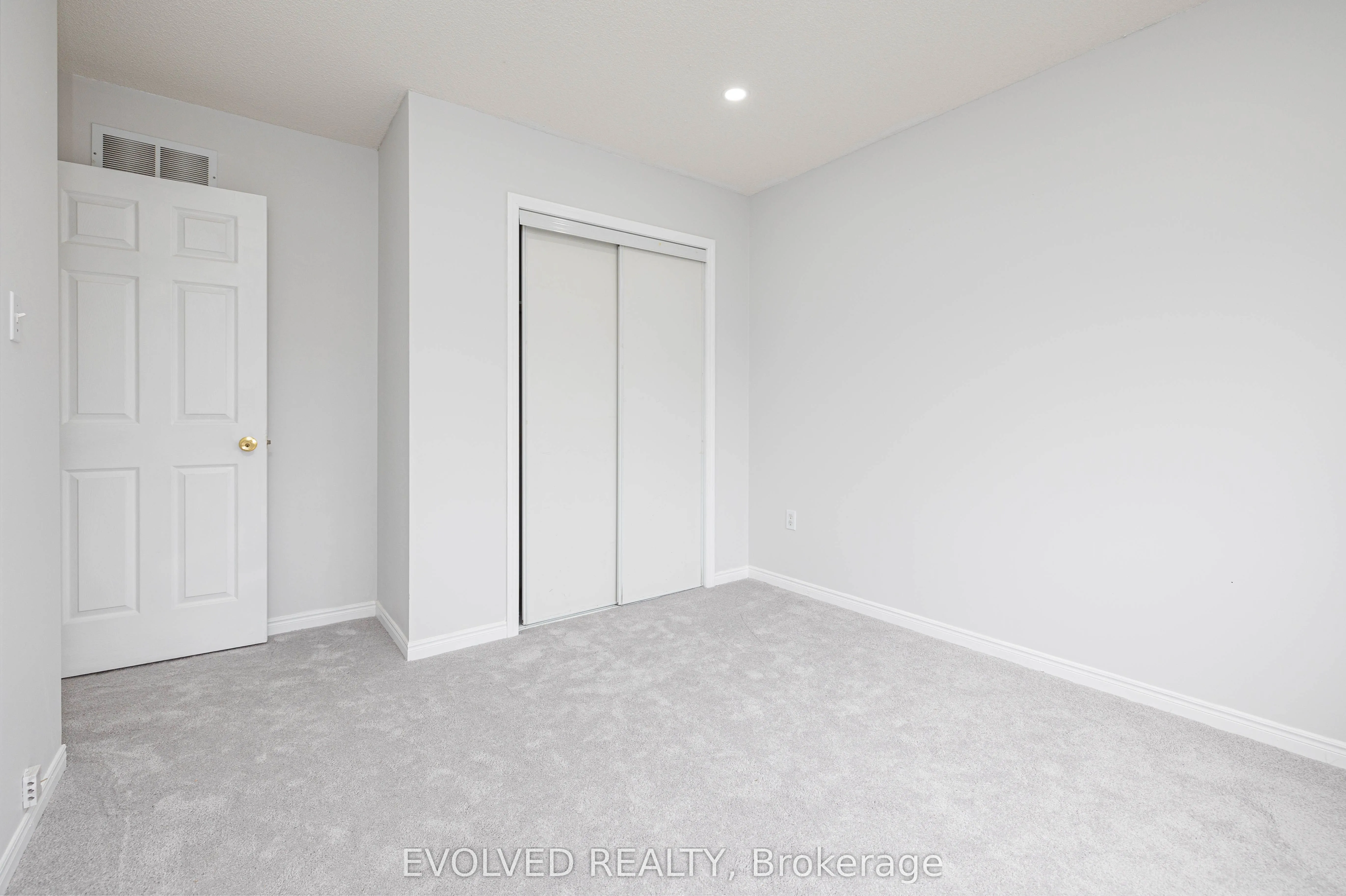 1075 Ellesmere Road, #84