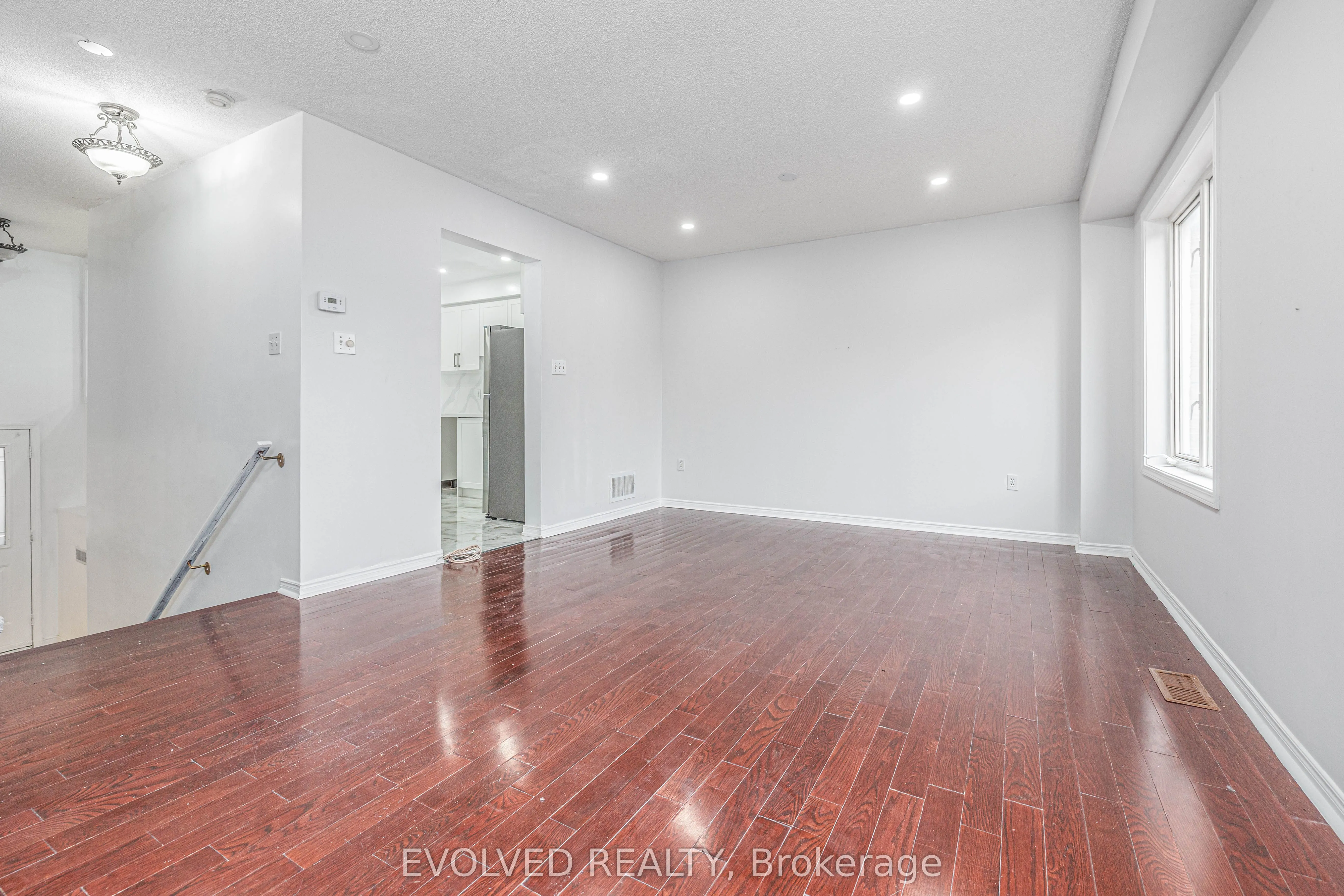 1075 Ellesmere Road, #84