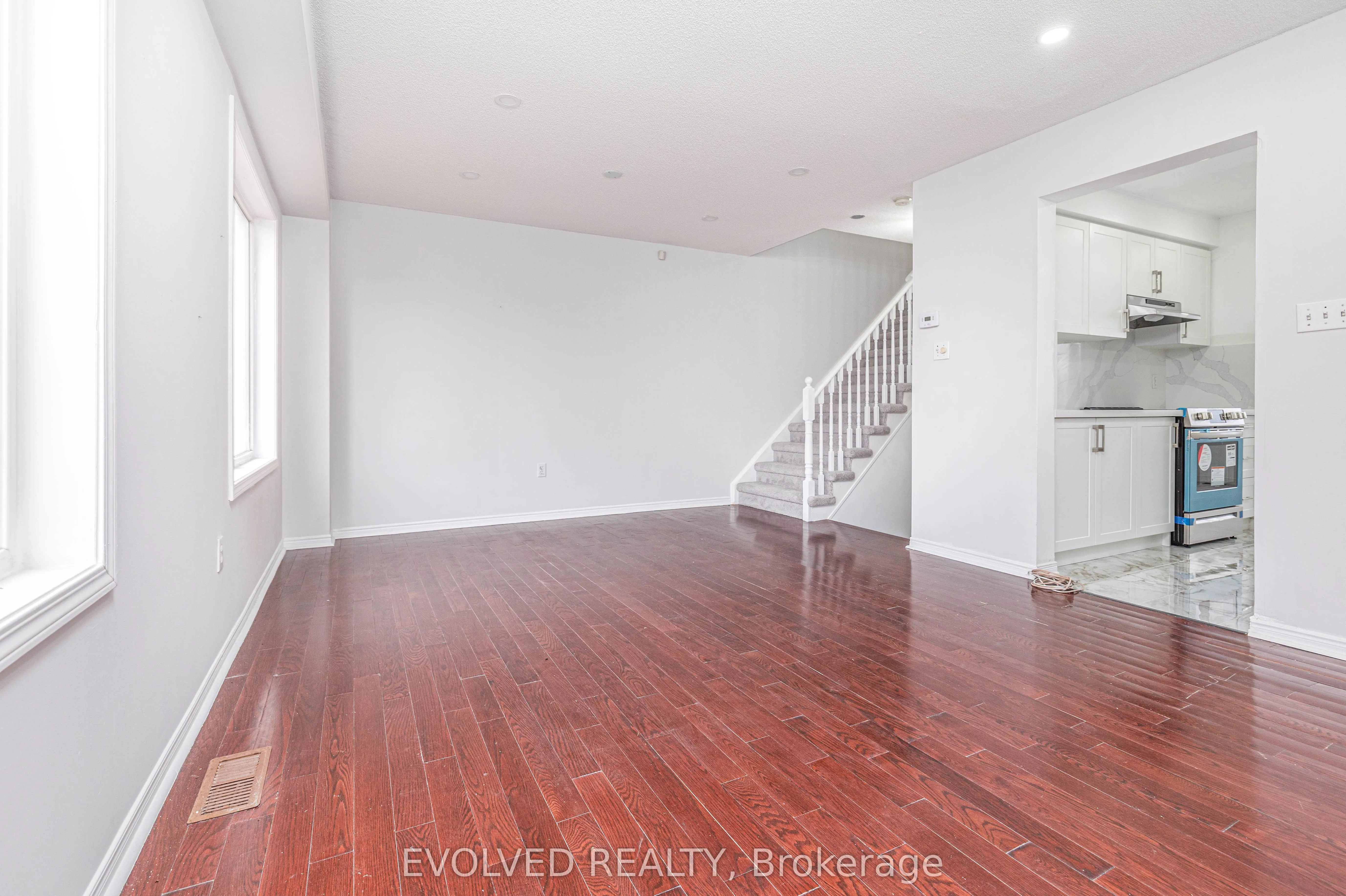 1075 Ellesmere Road, #84