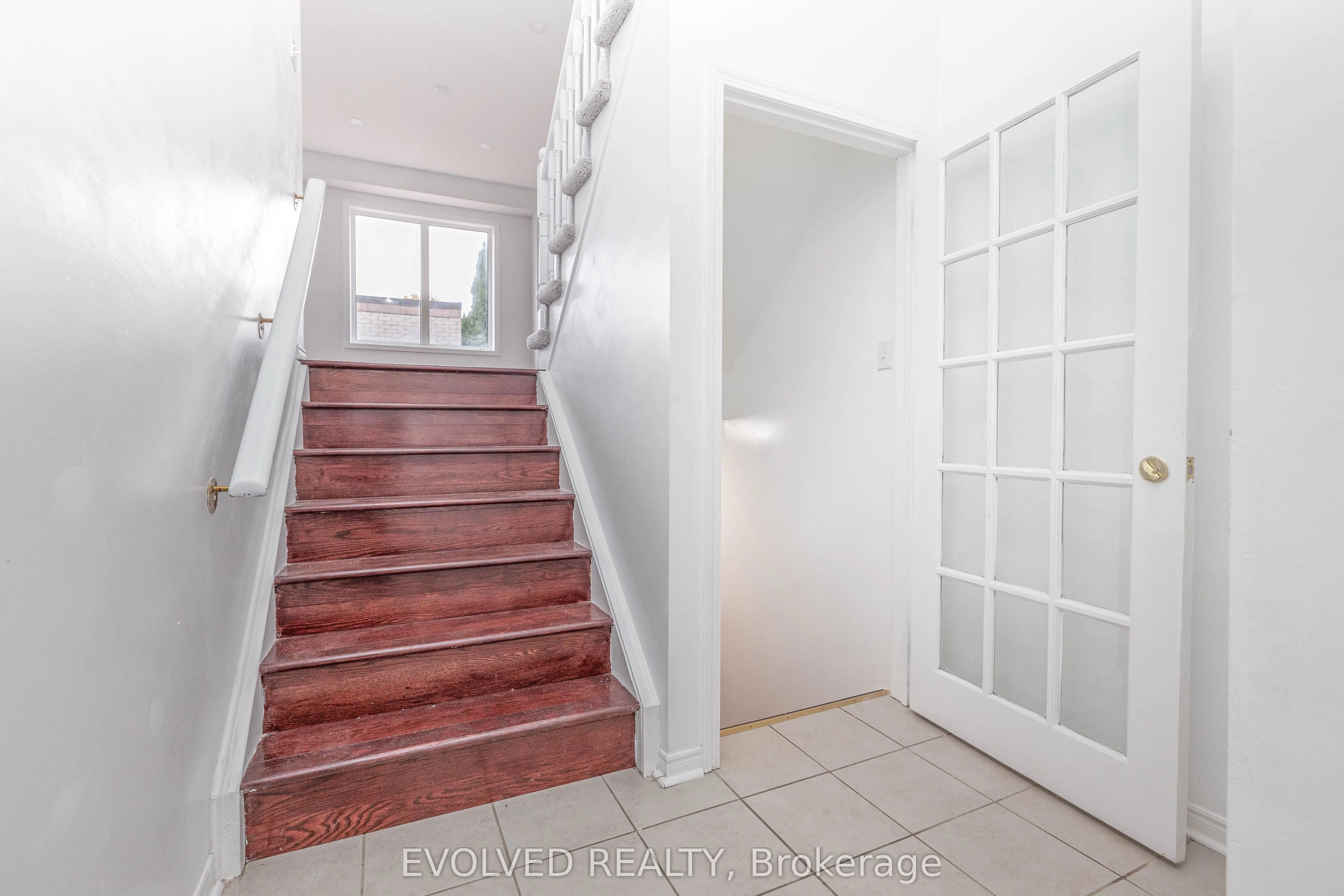 1075 Ellesmere Road, #84