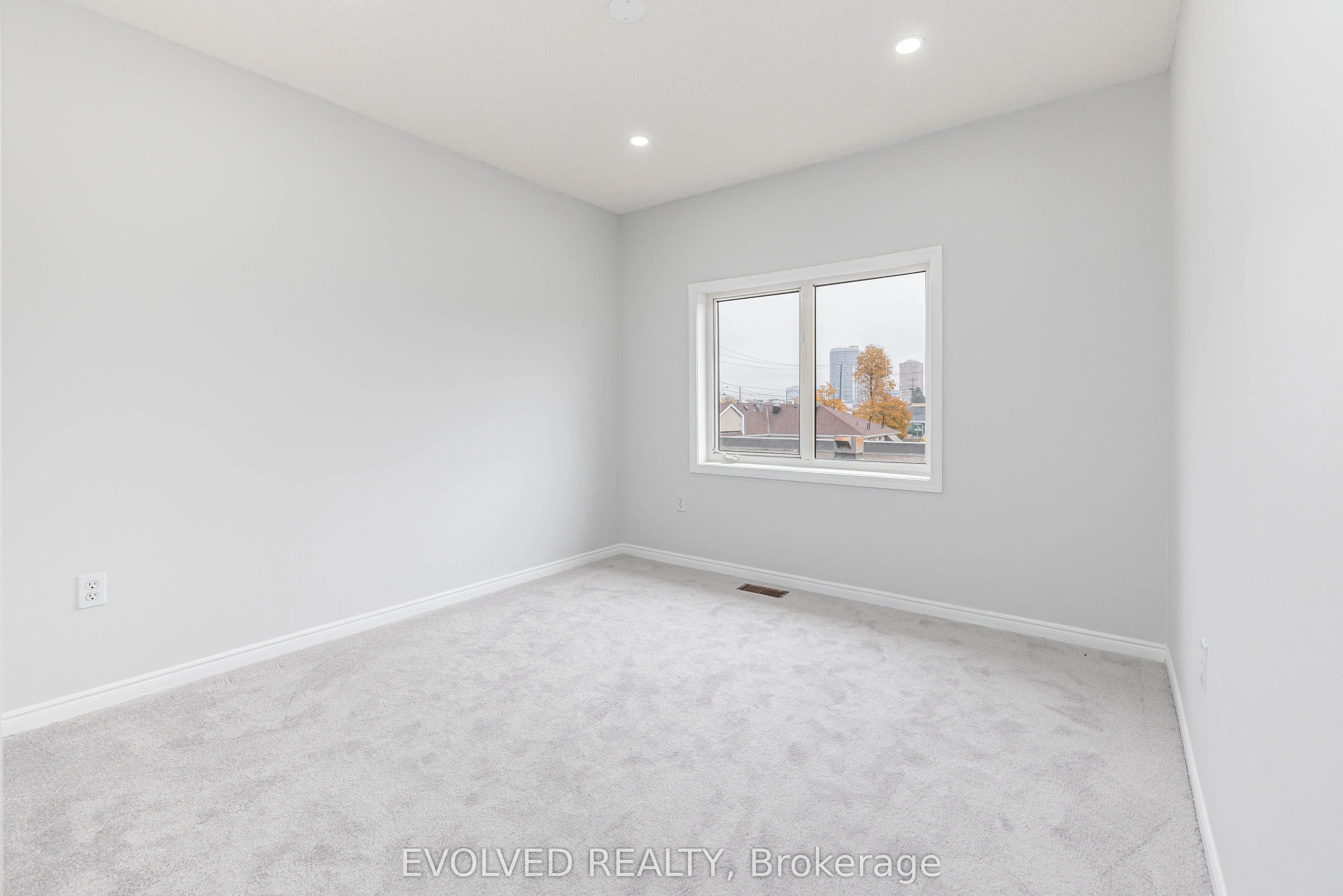 1075 Ellesmere Road, #84