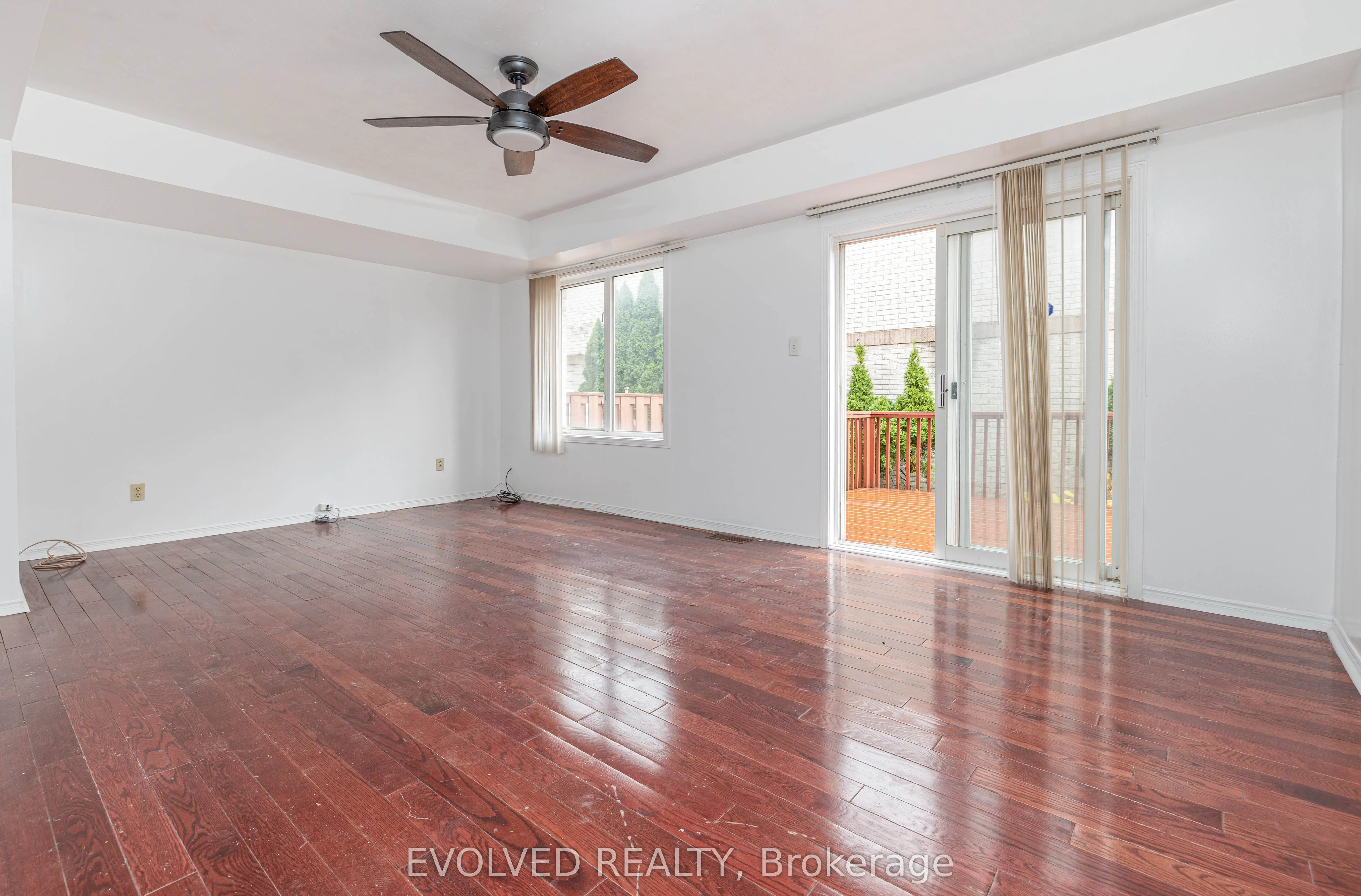 1075 Ellesmere Road, #84