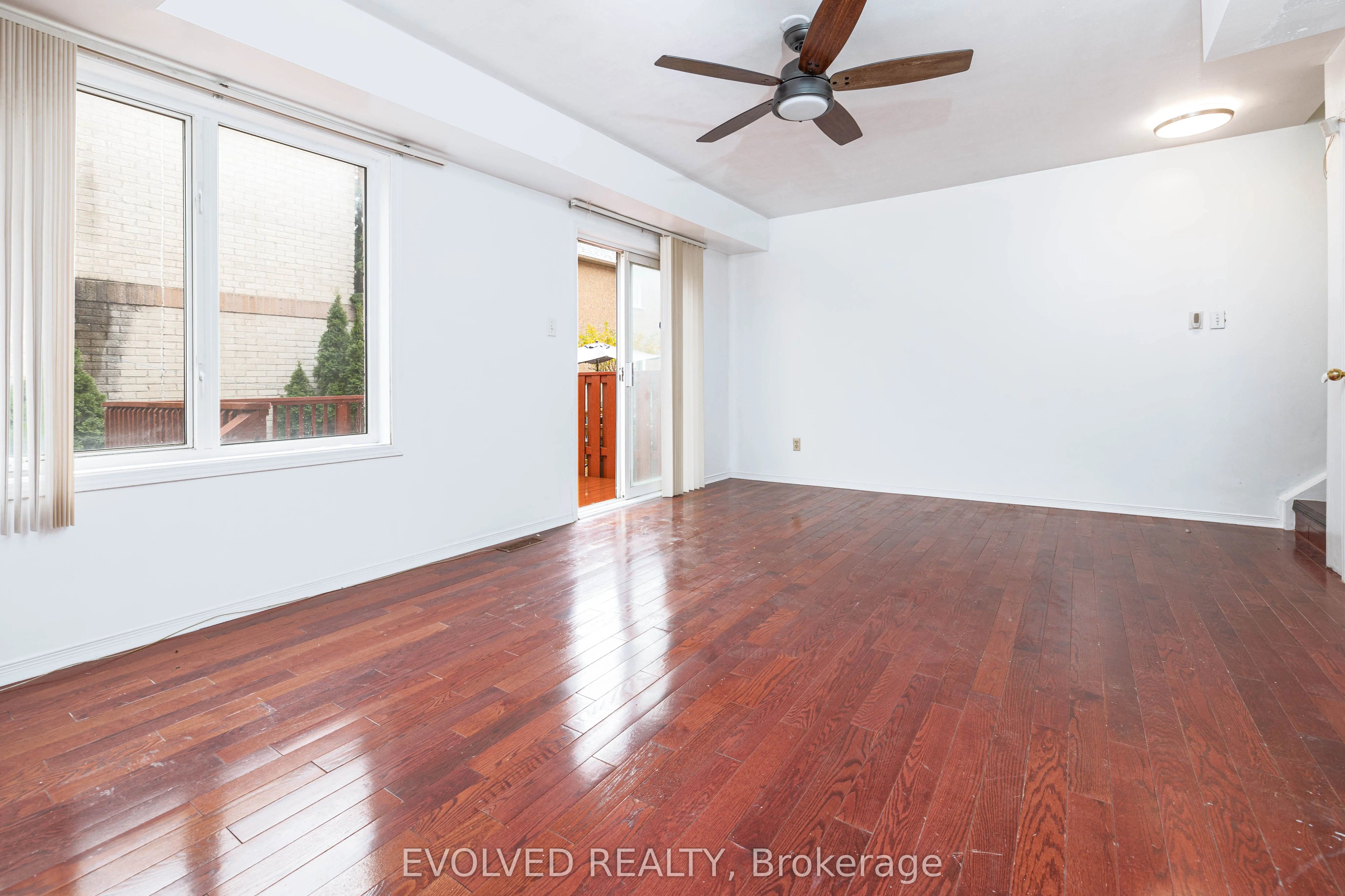 1075 Ellesmere Road, #84