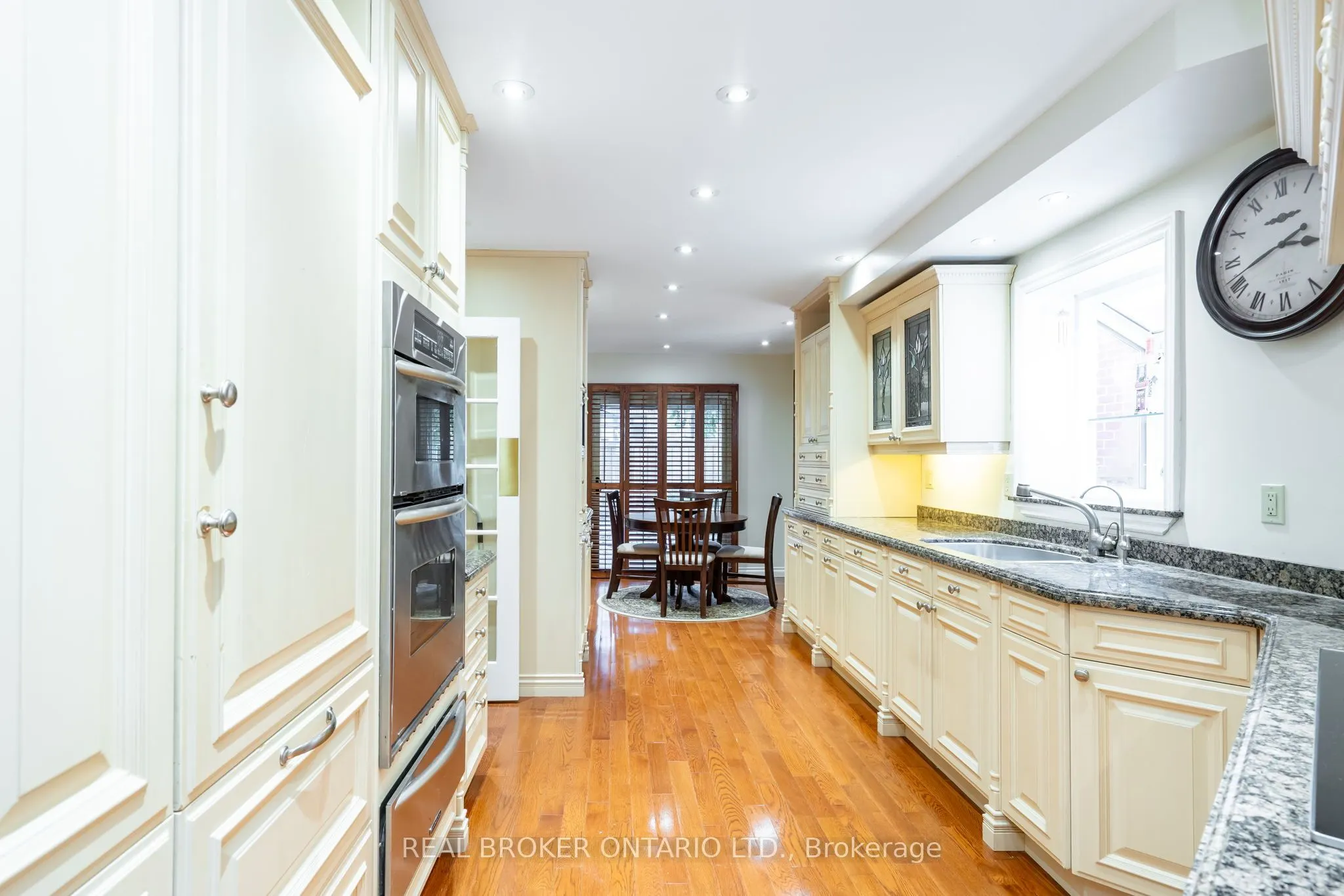 972 Gablehurst Crescent