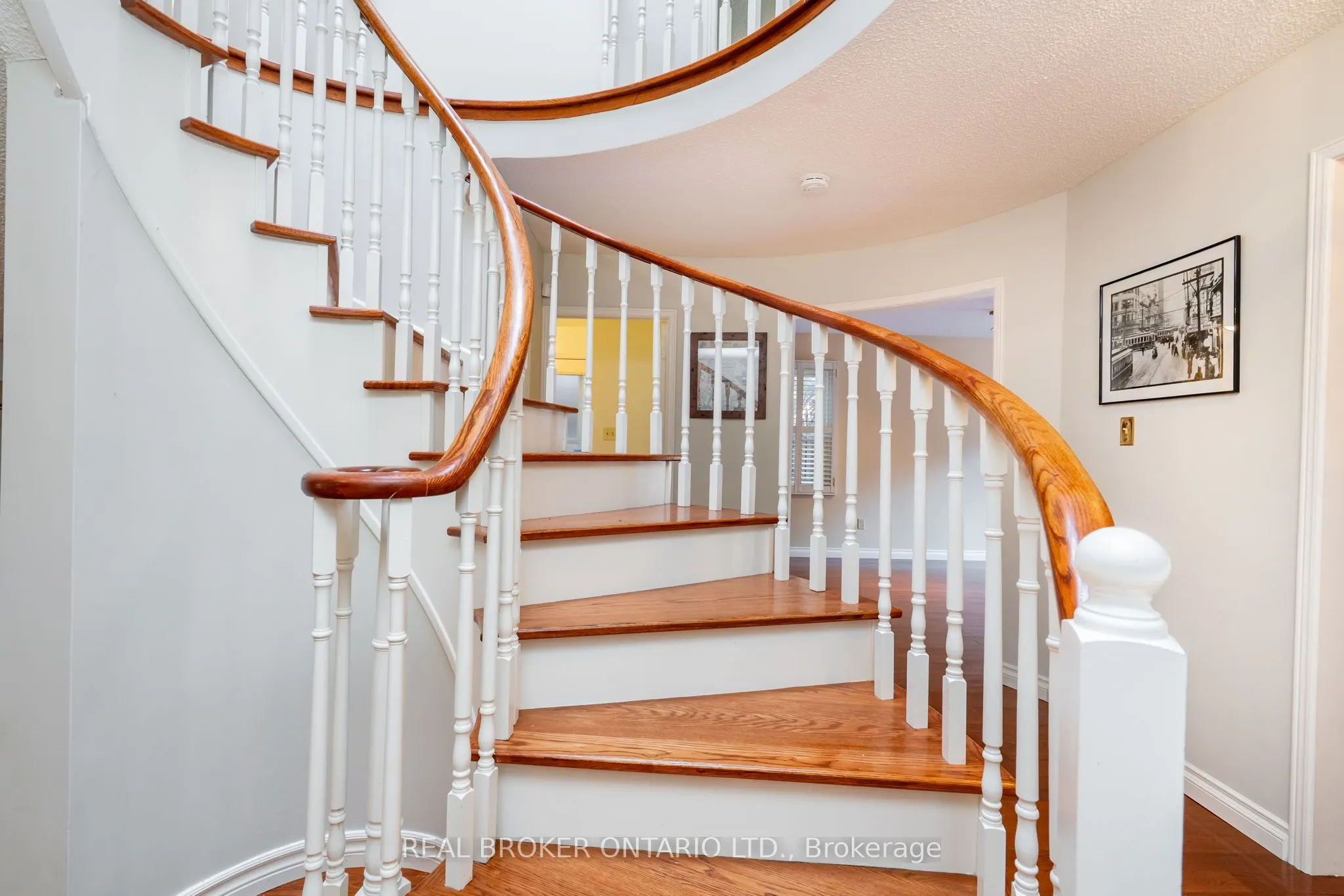 972 Gablehurst Crescent