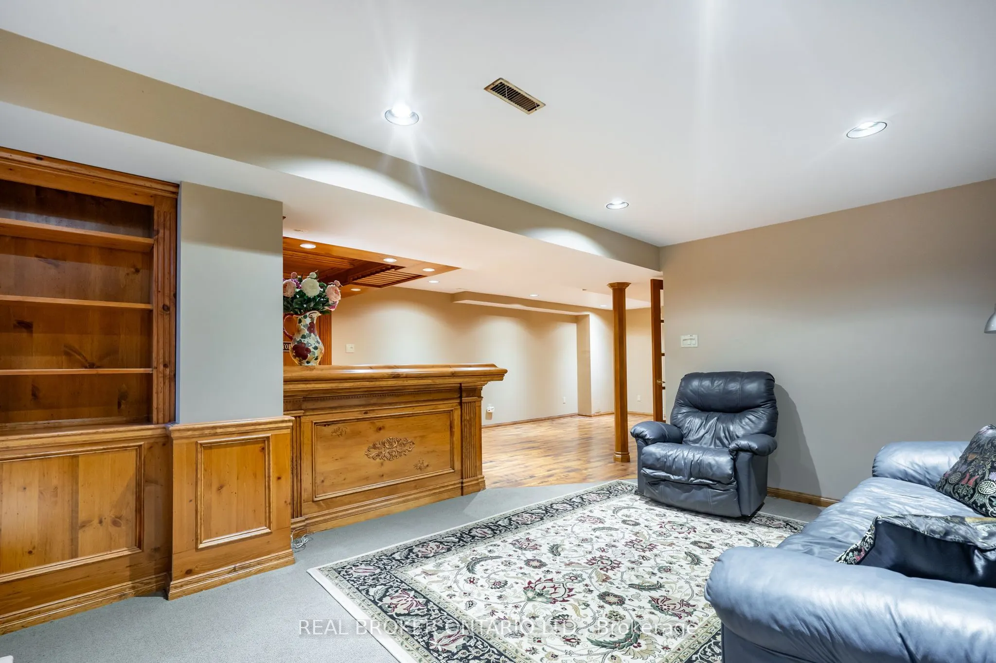 972 Gablehurst Crescent