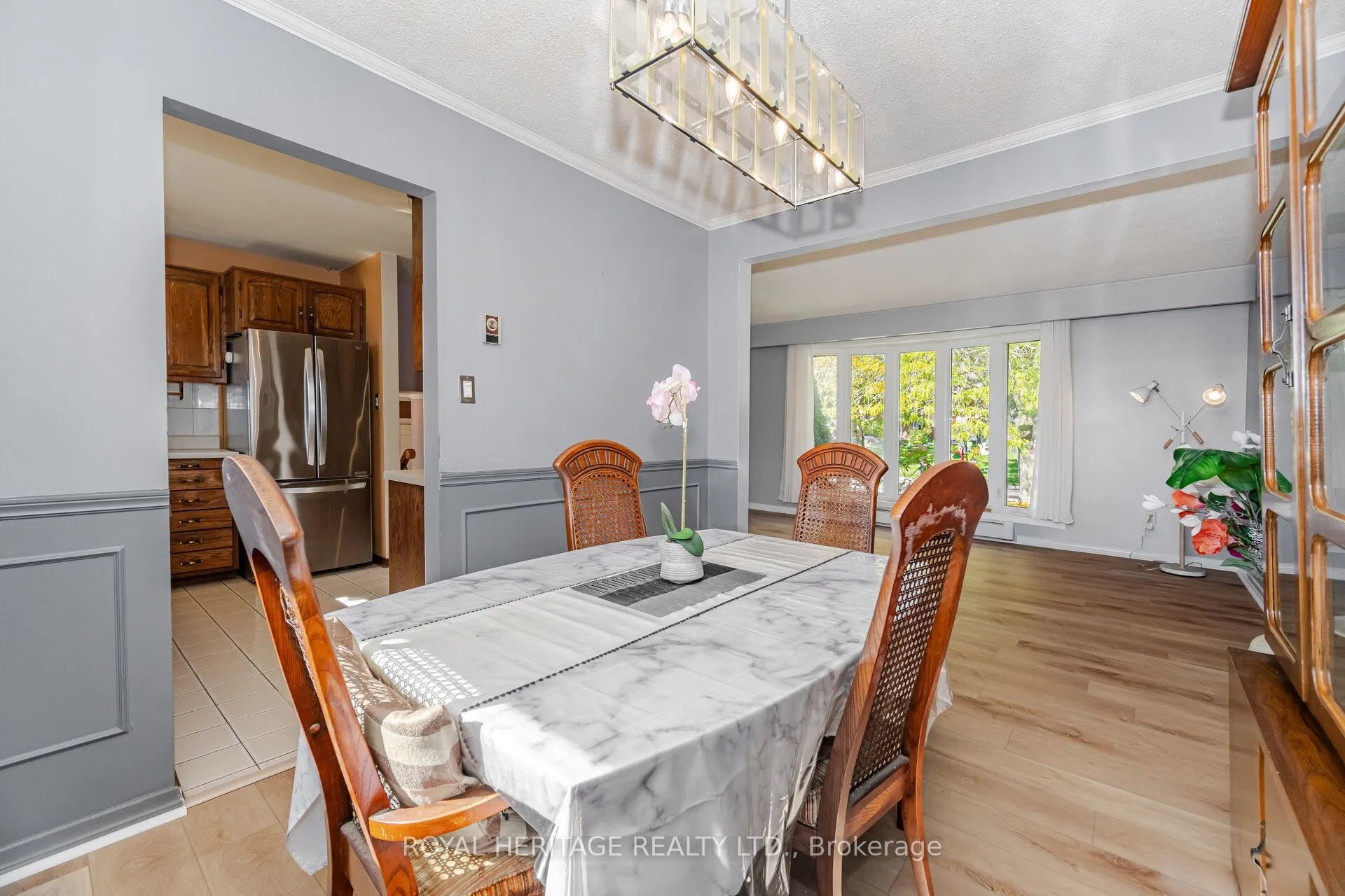 369 Carnaby Court