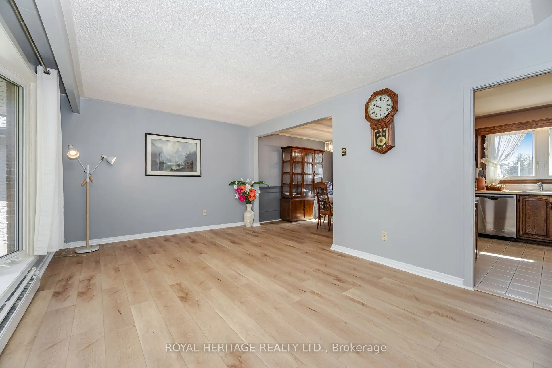 369 Carnaby Court