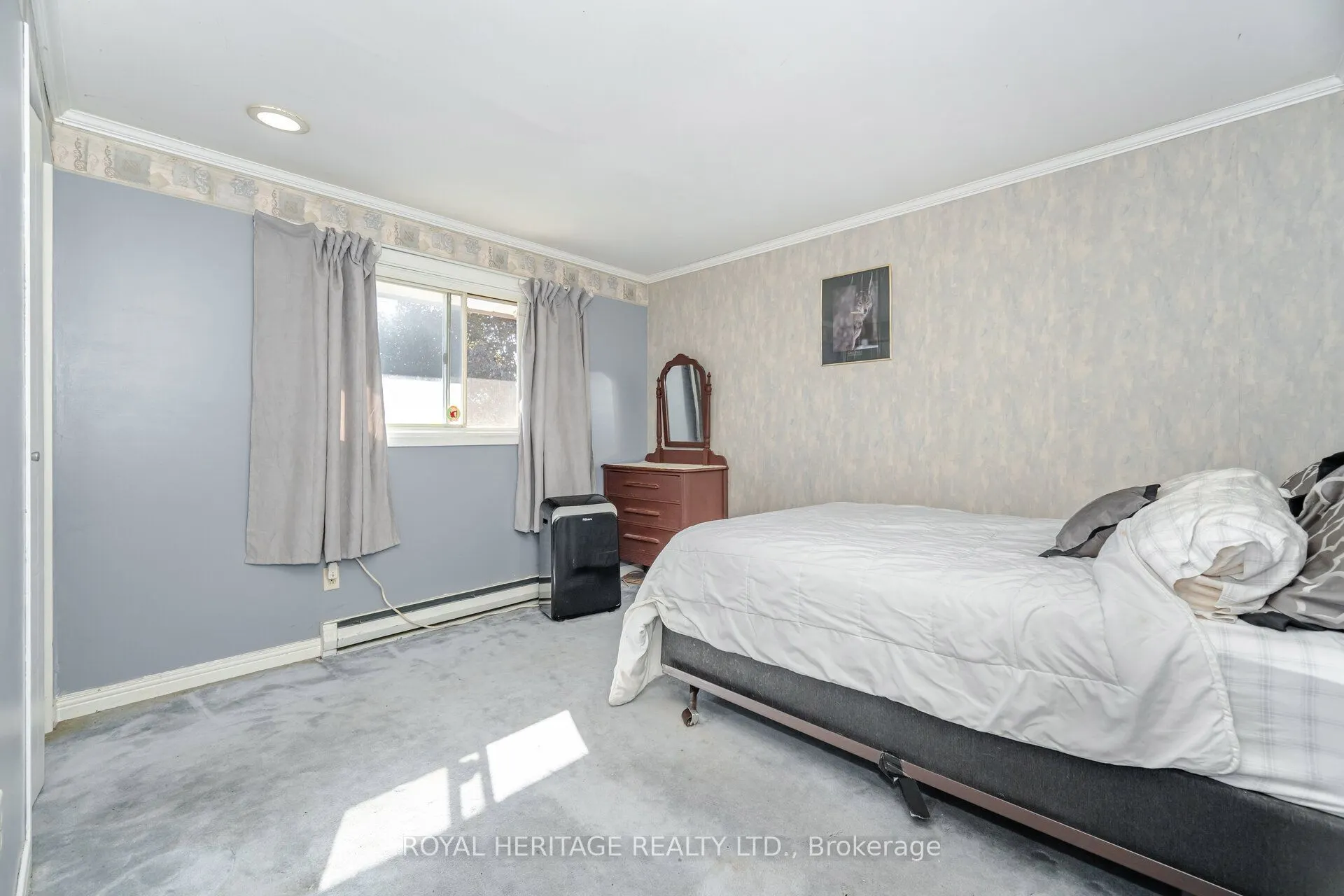 369 Carnaby Court