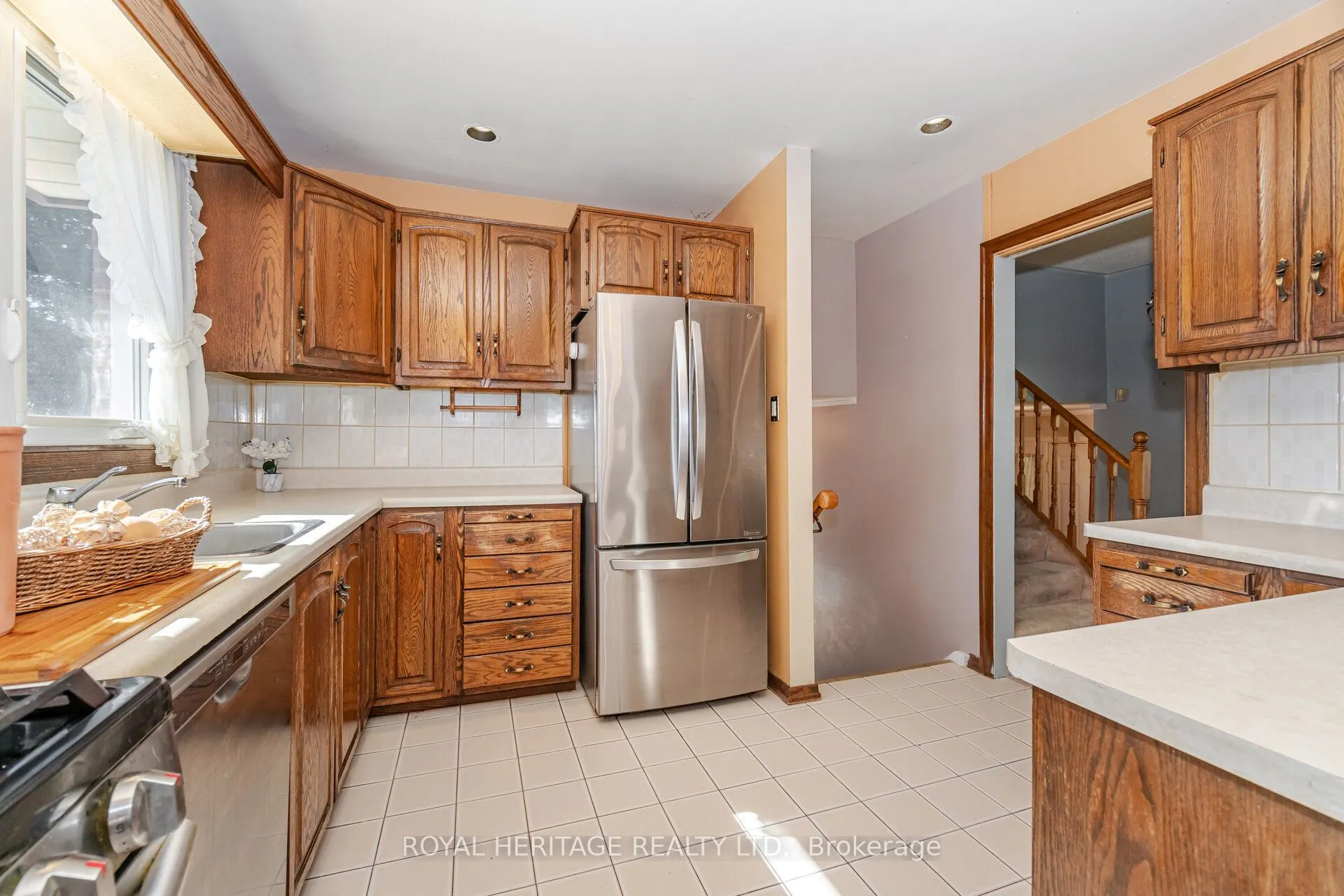 369 Carnaby Court