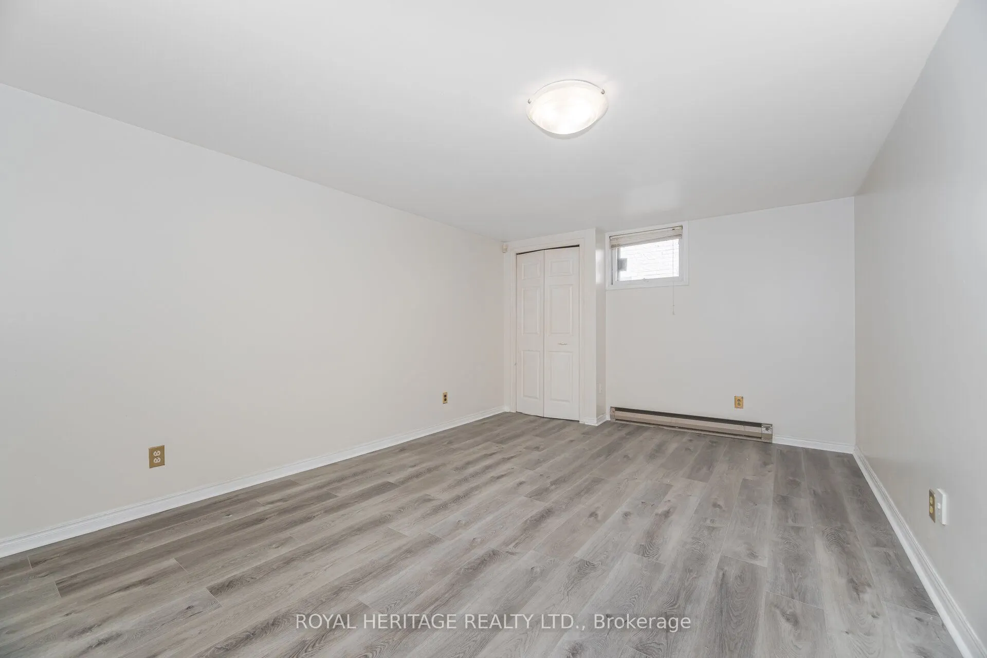 369 Carnaby Court