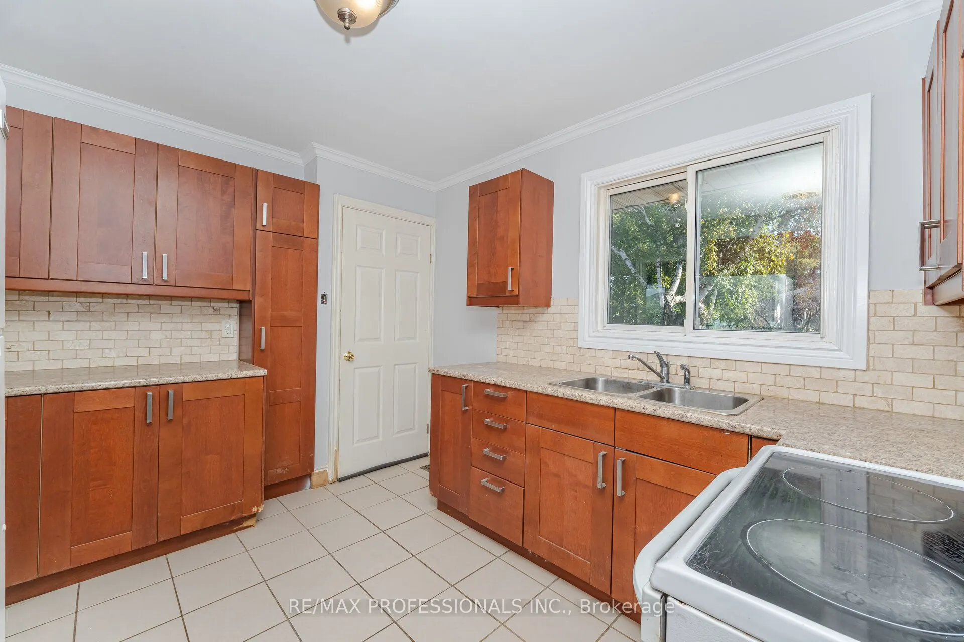 11 Jeanette Street