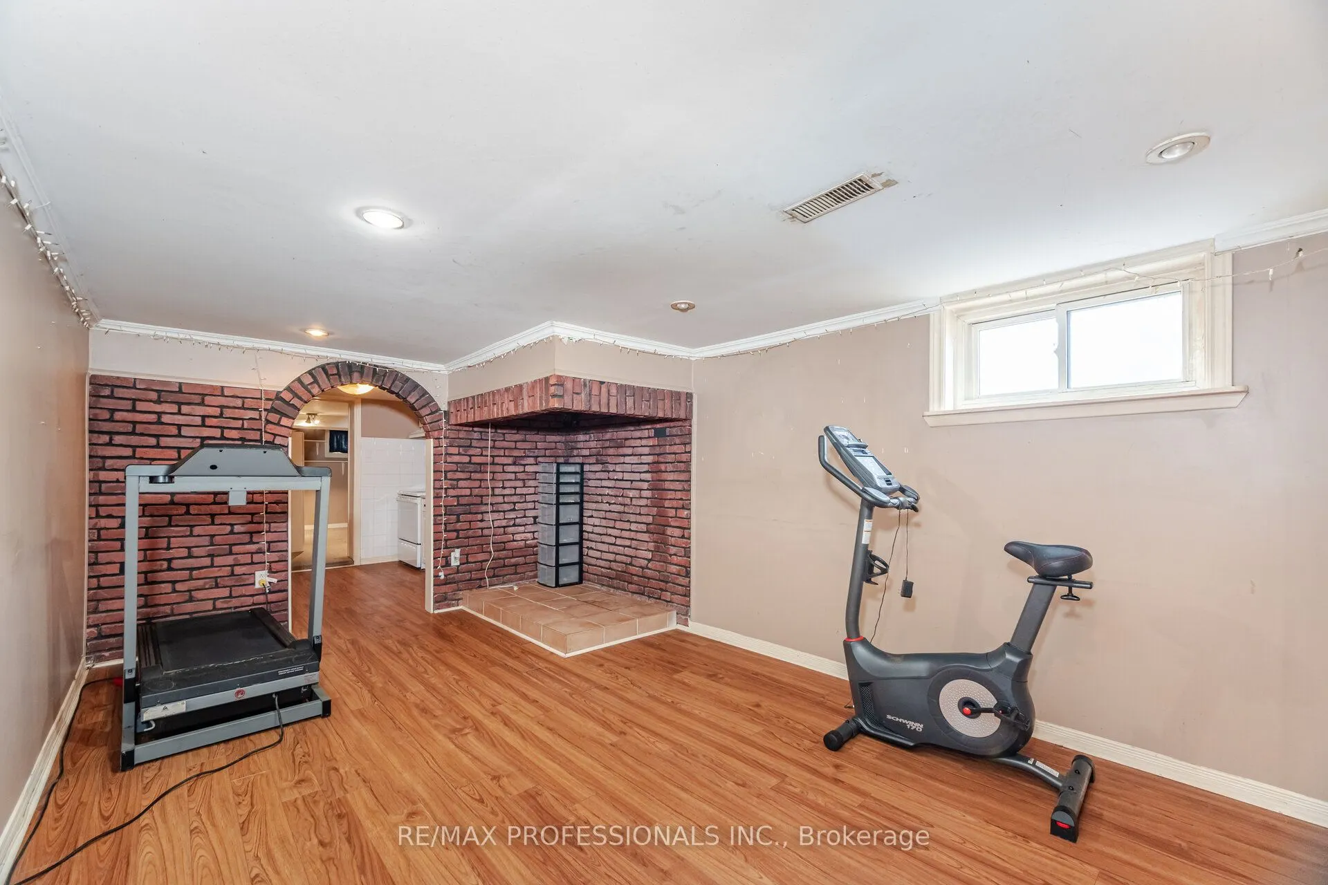 11 Jeanette Street