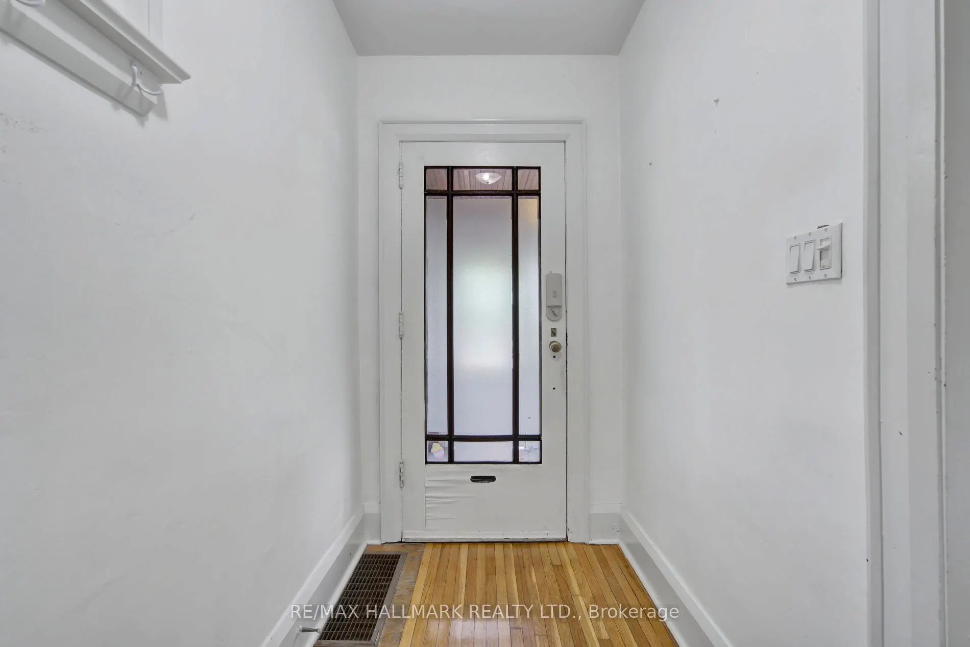 9 Costain Avenue