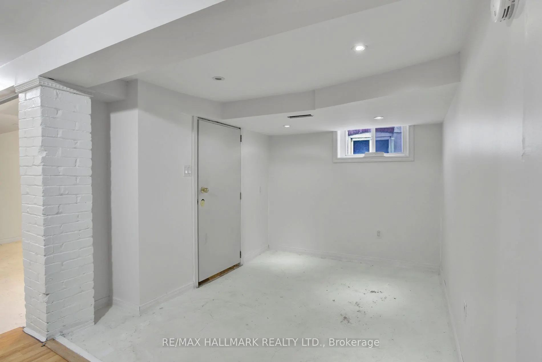 9 Costain Avenue