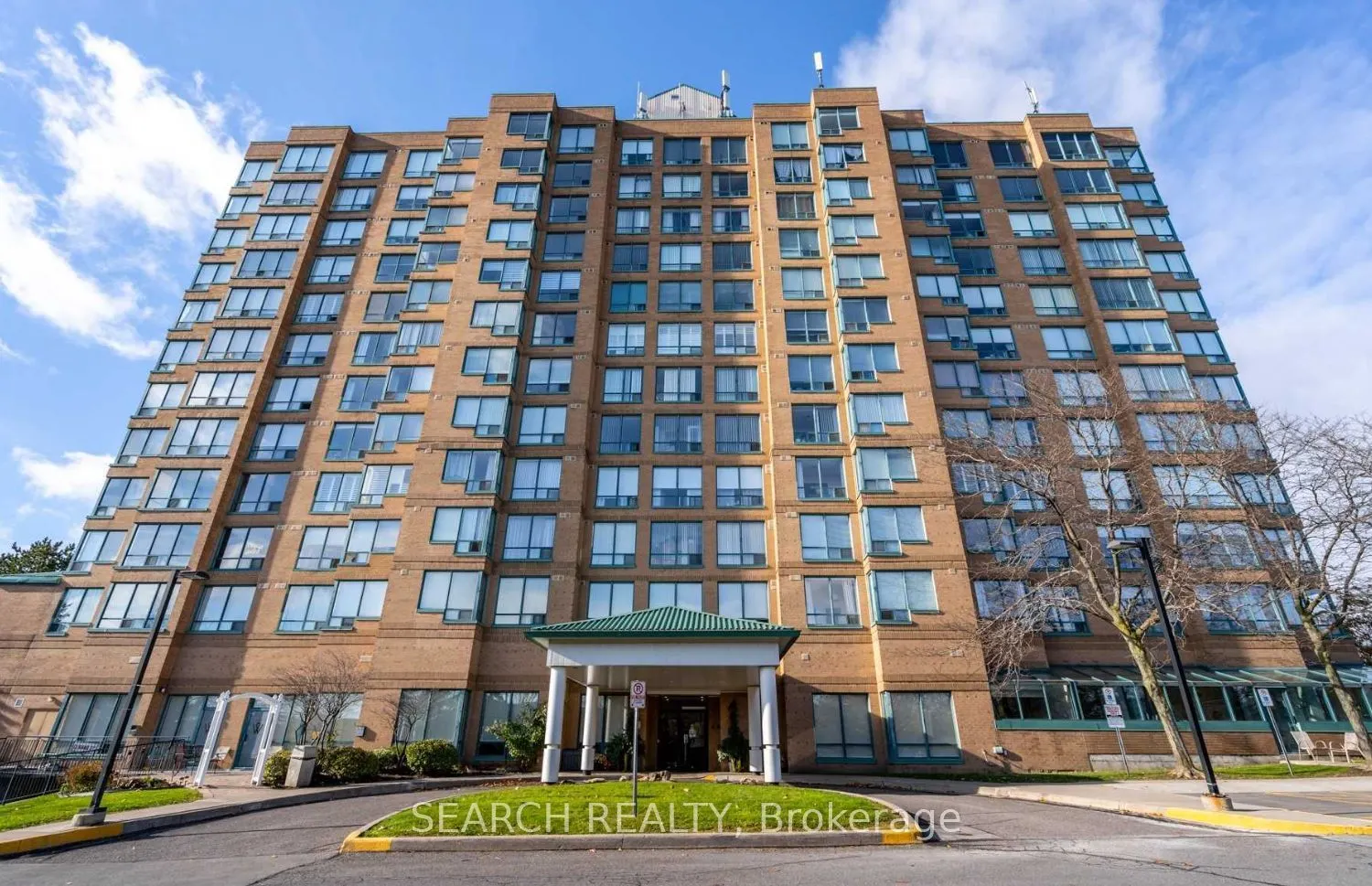 711 Rossland Road E, #505