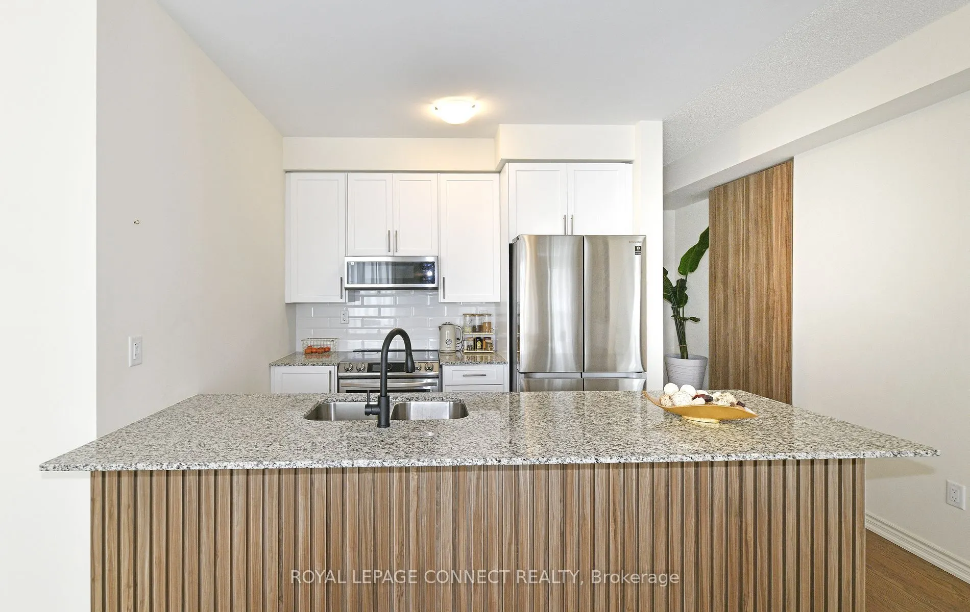 492 Salem Road S