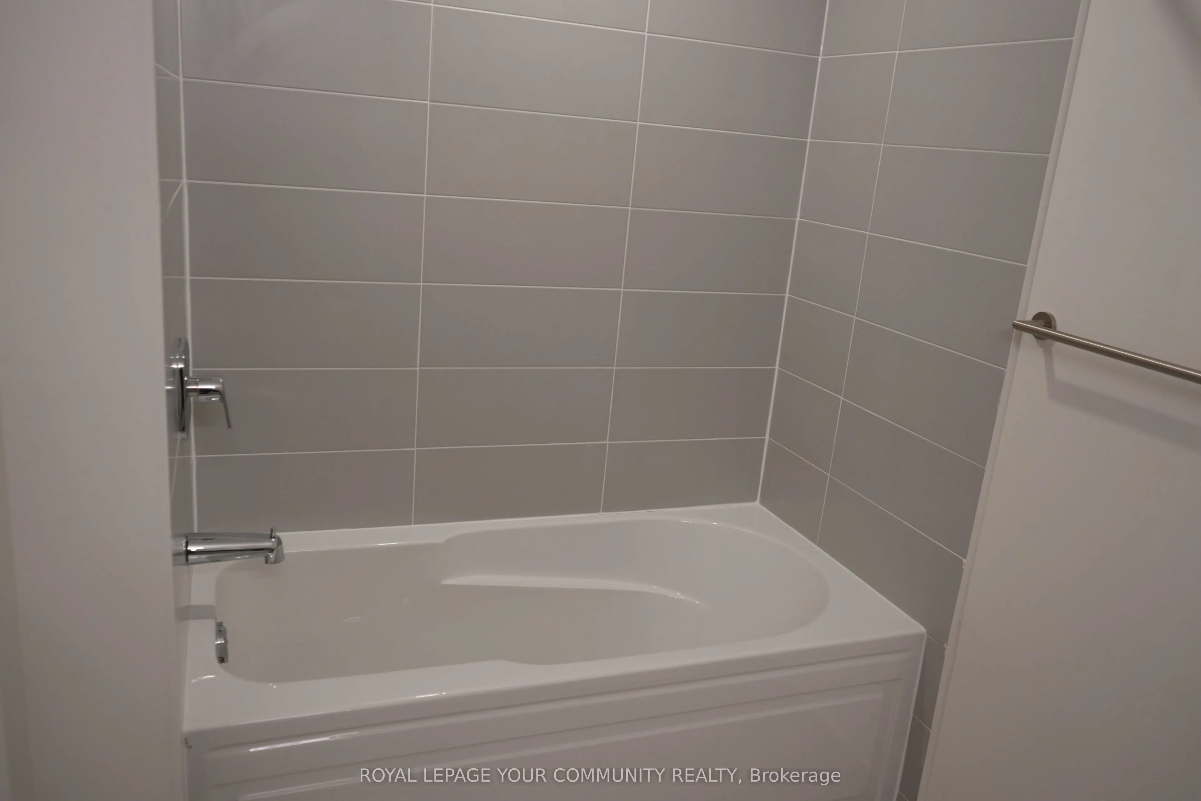 3260 Sheppard Avenue E, #409