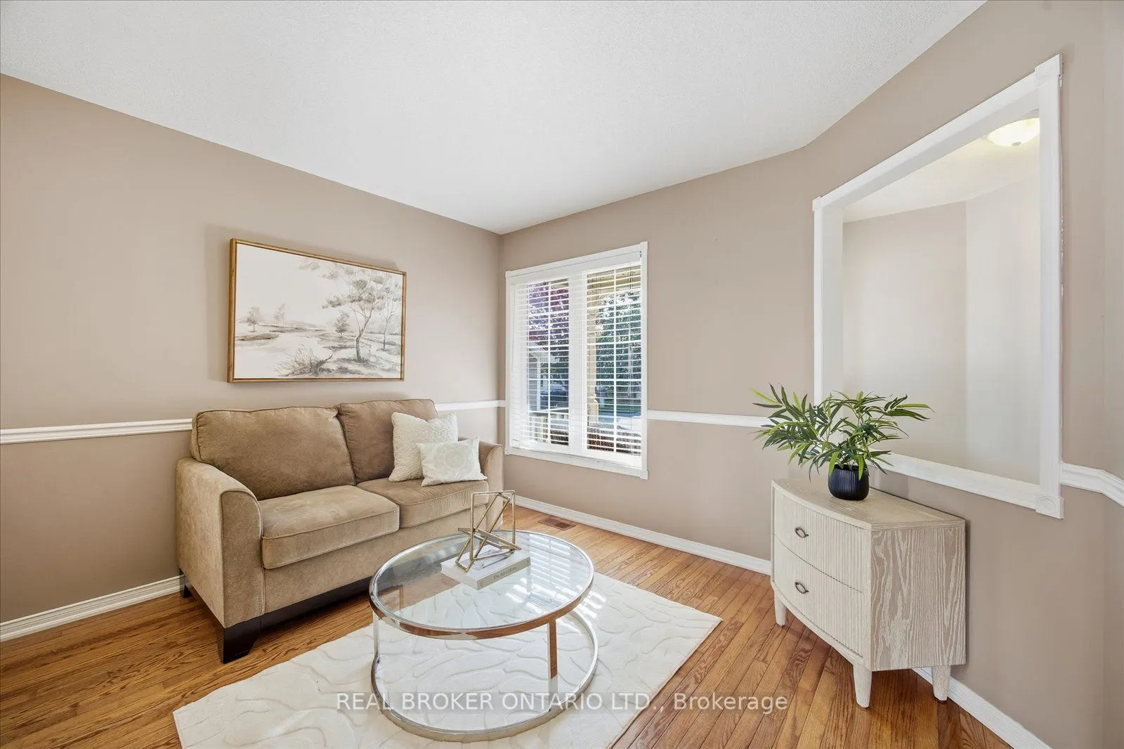 61 Aster Crescent