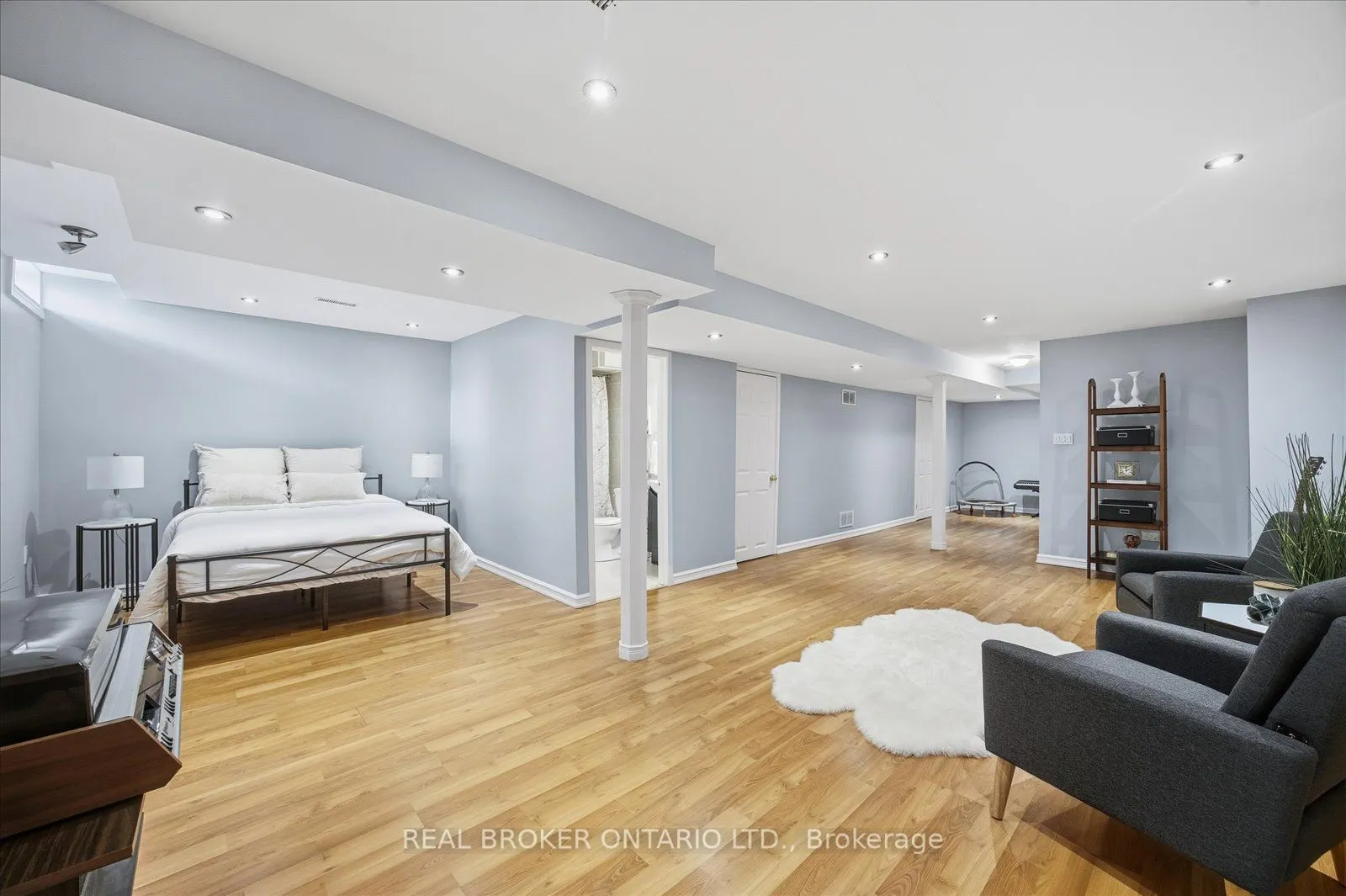 61 Aster Crescent