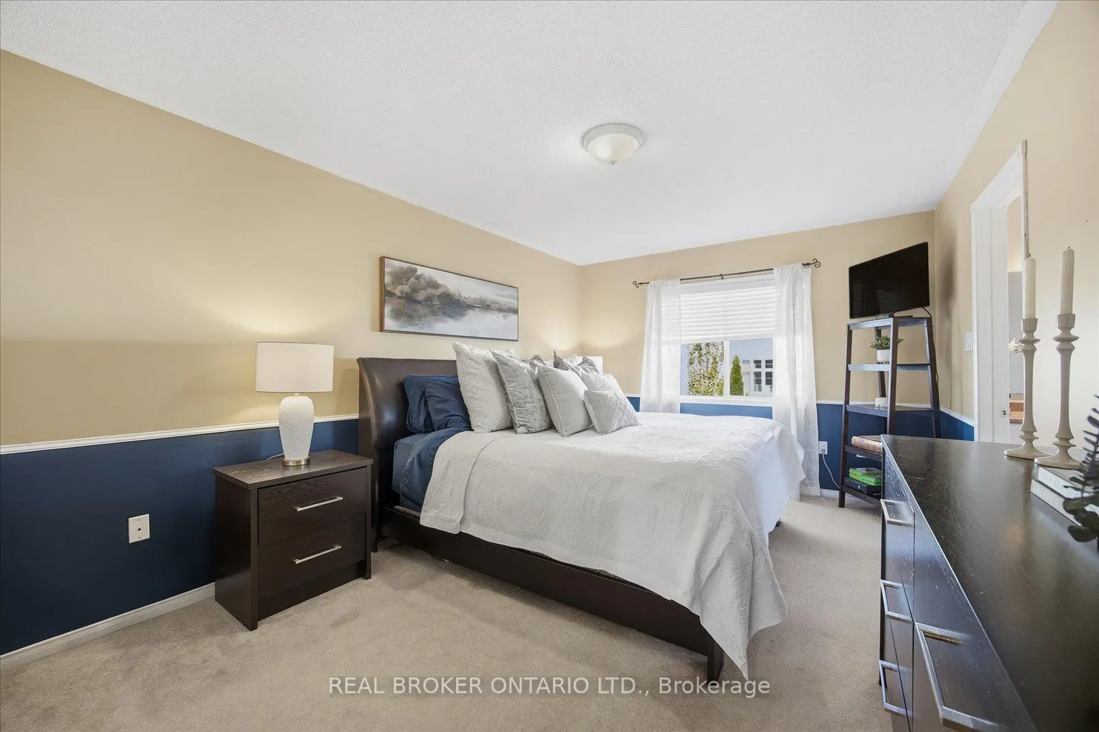 61 Aster Crescent