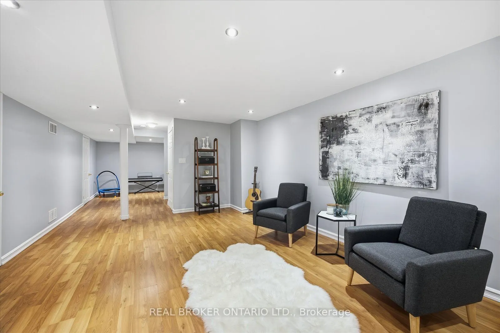 61 Aster Crescent