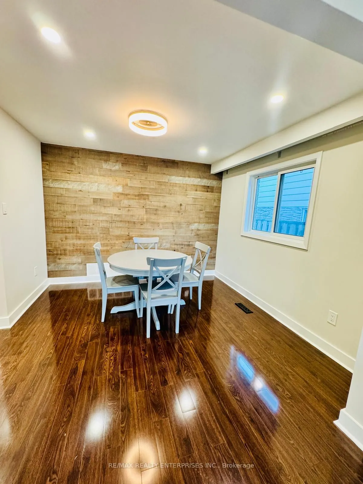 76 Amanda Drive