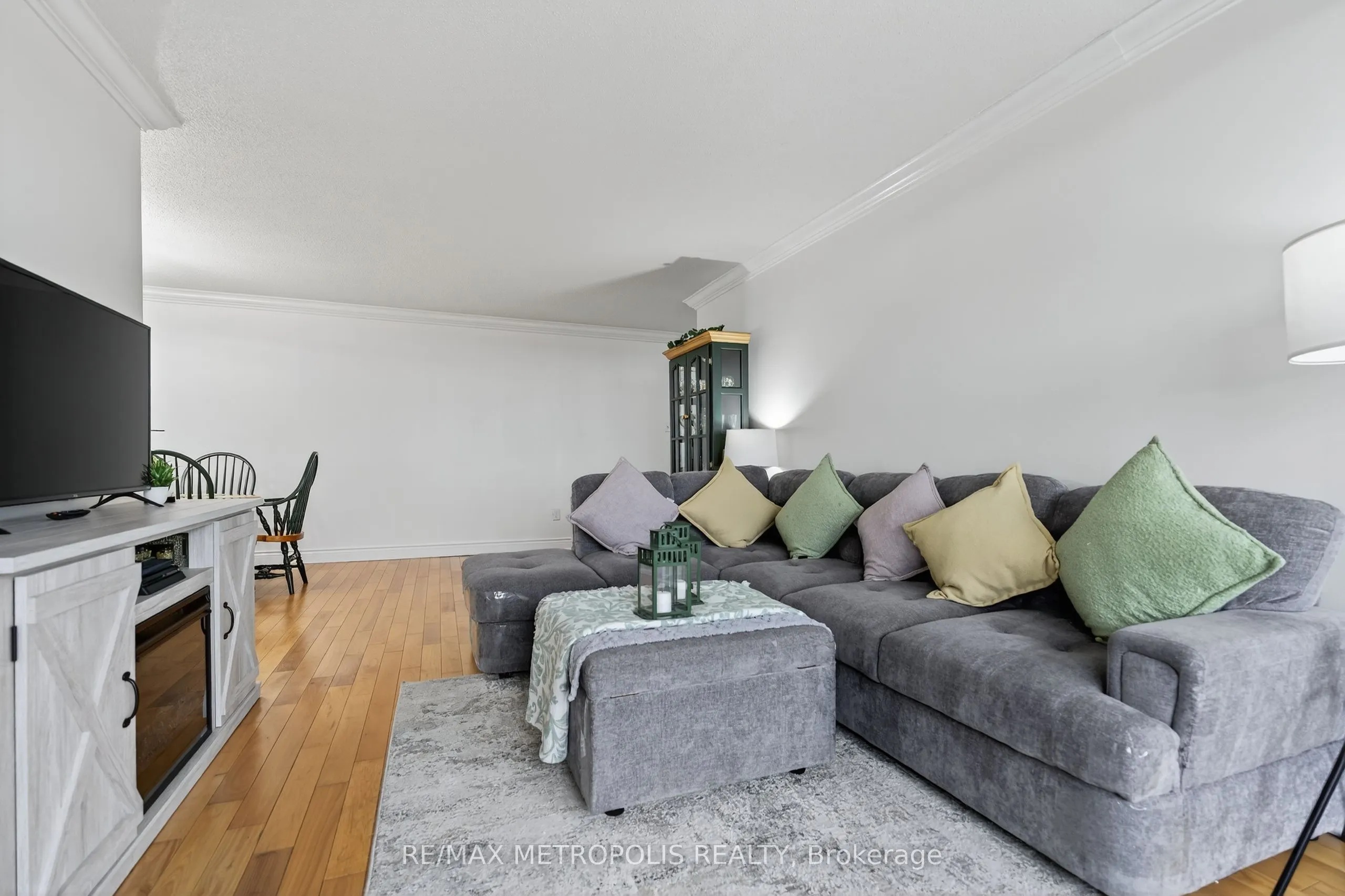 44 Falby Court, #707