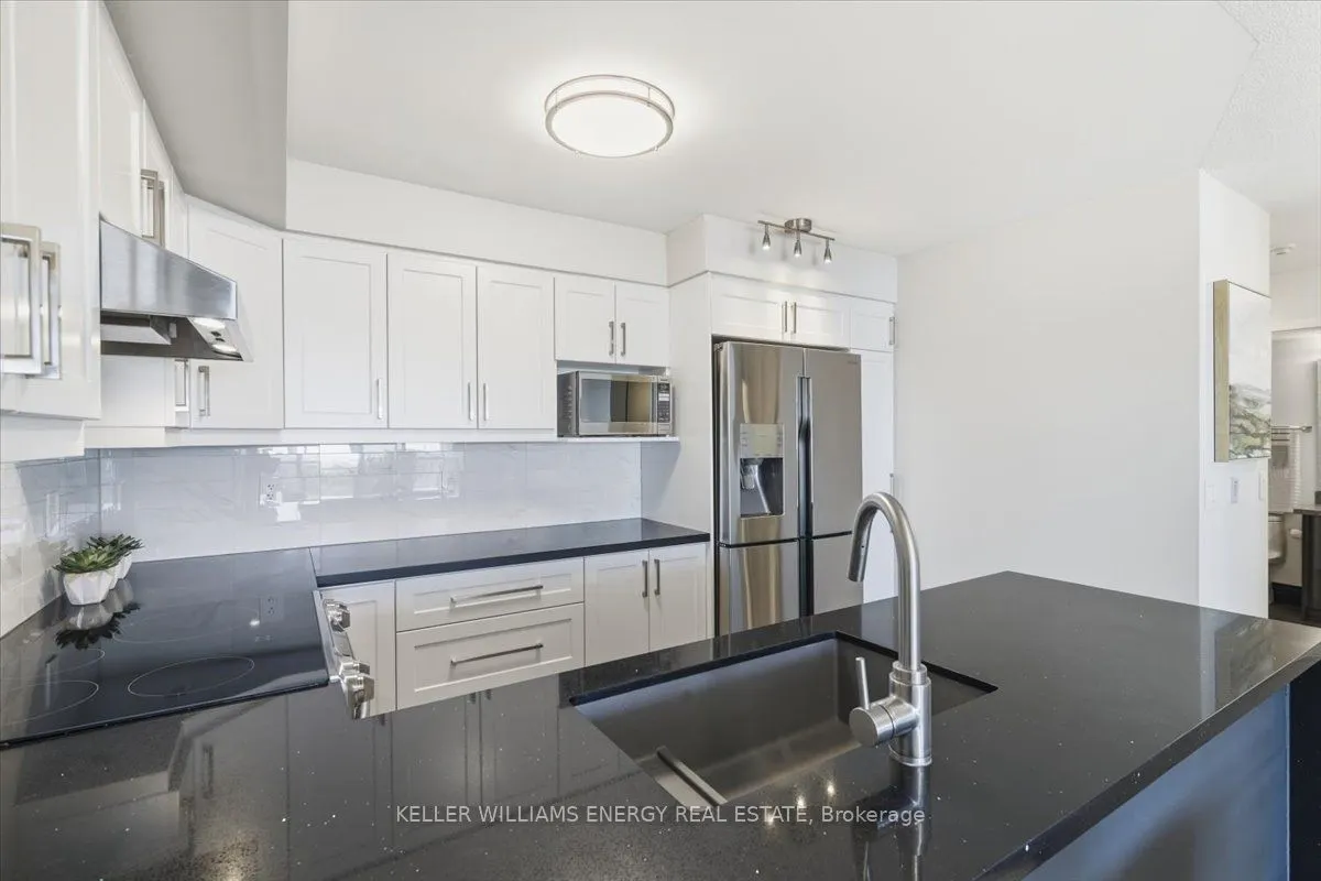 340 Watson Street W, #907