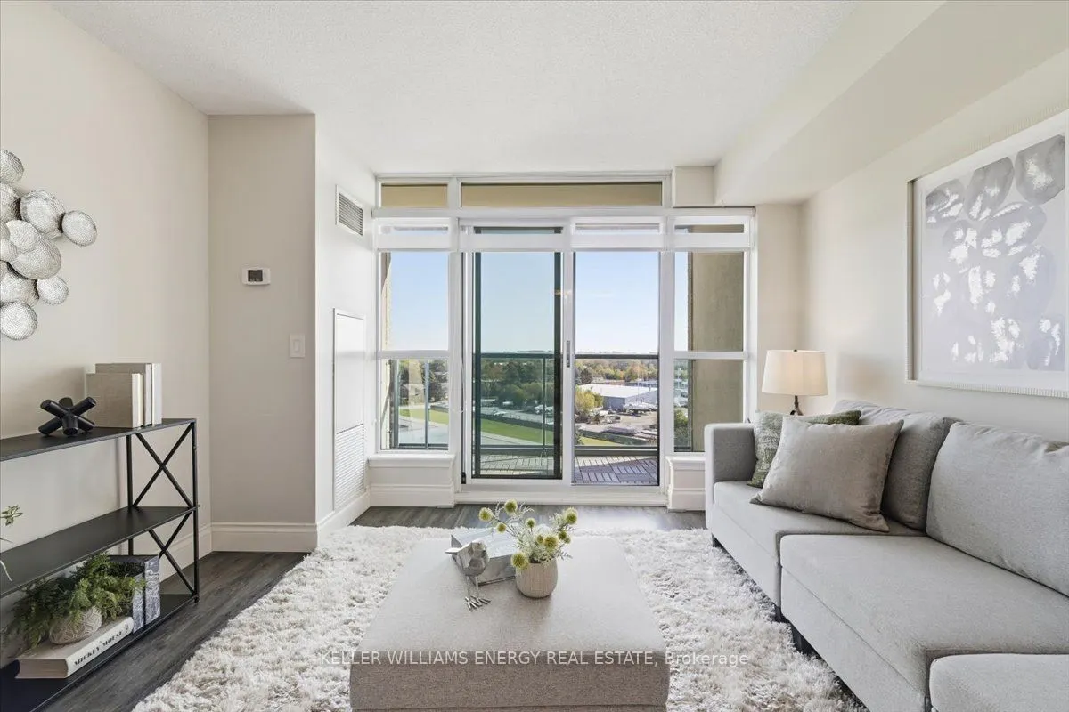 340 Watson Street W, #907