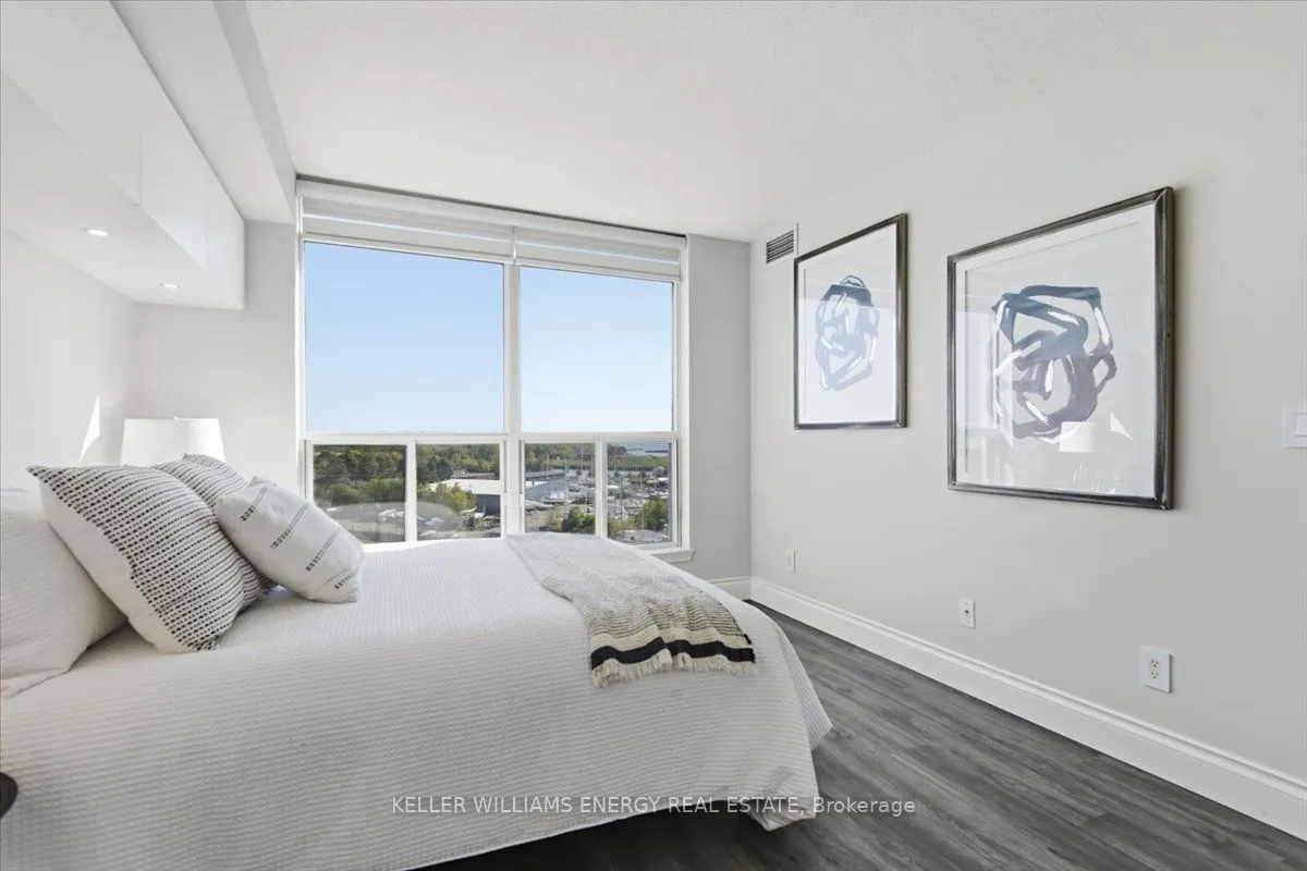 340 Watson Street W, #907