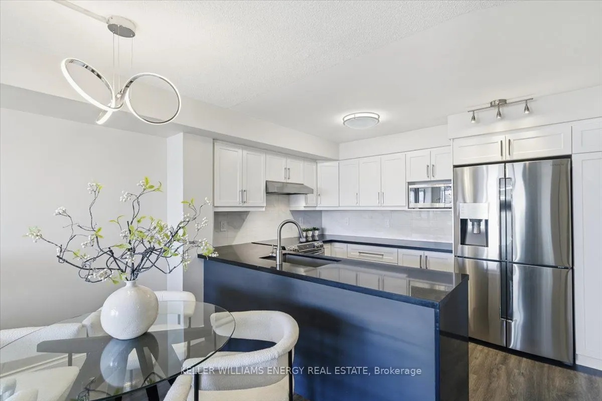 340 Watson Street W, #907