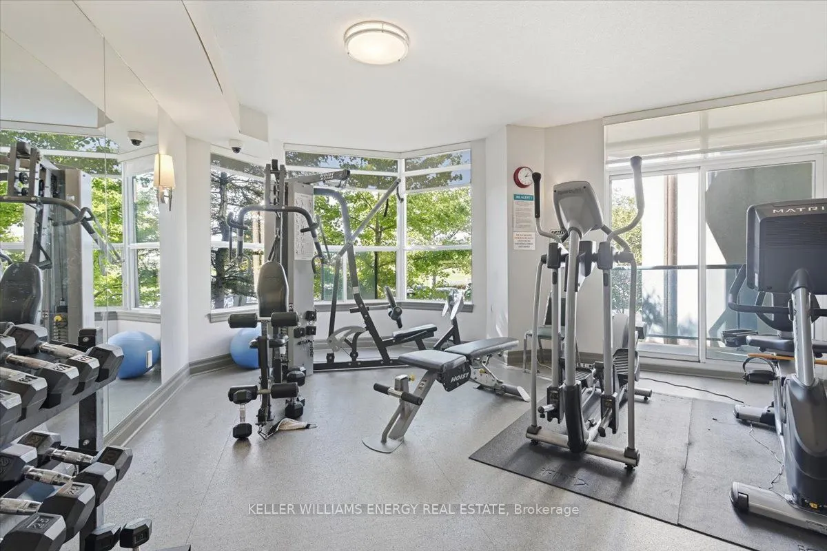 340 Watson Street W, #907